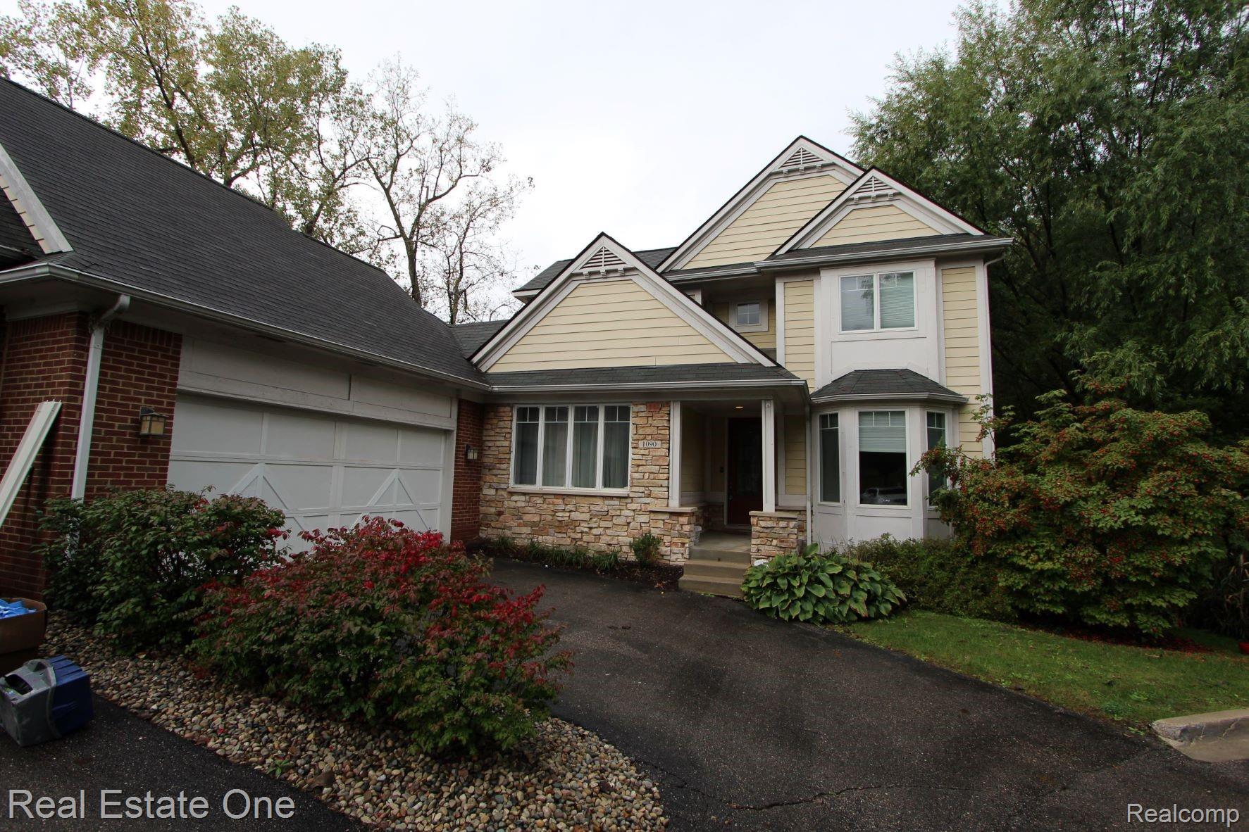 1090, Oakwood, Bloomfield Hills, Michigan, 48304