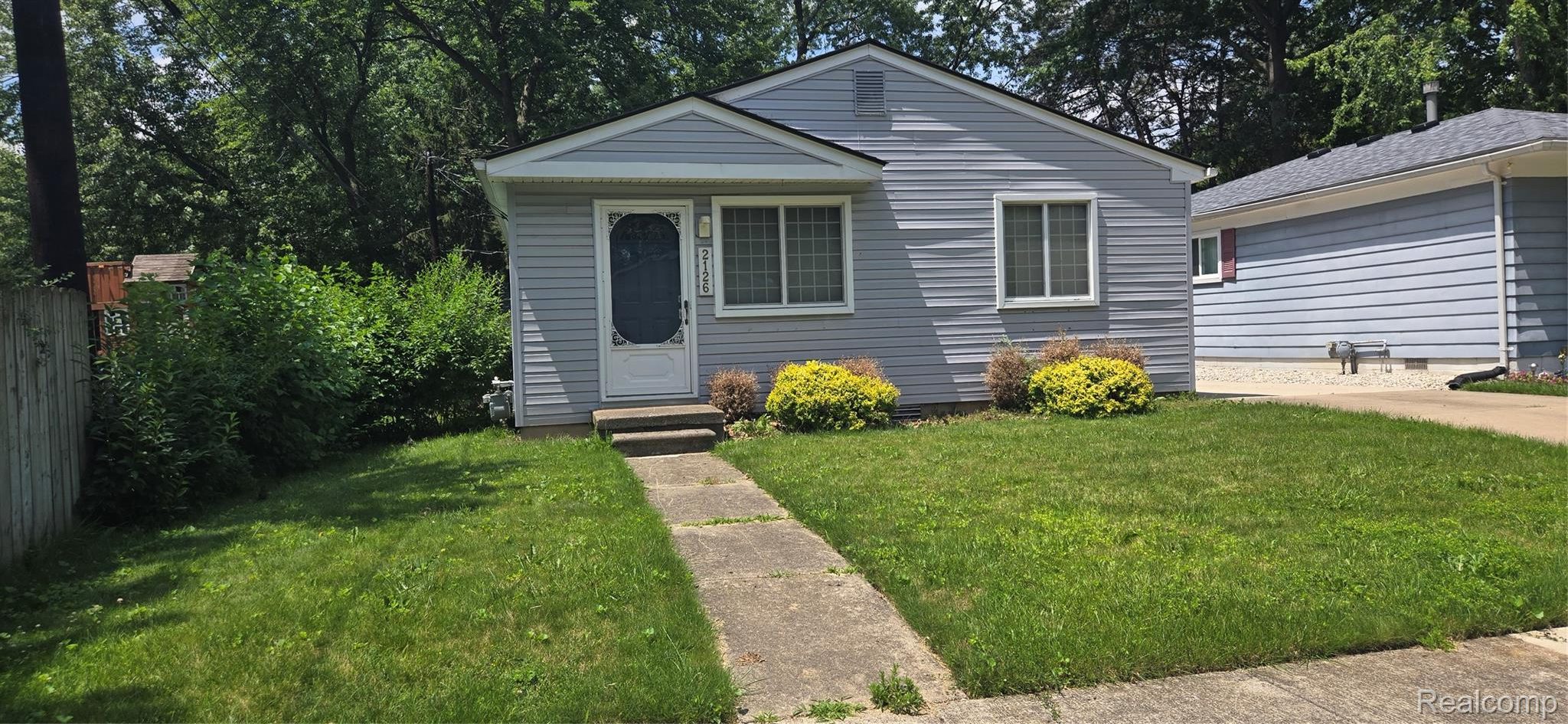2126, Karle, Westland, Michigan, 48186