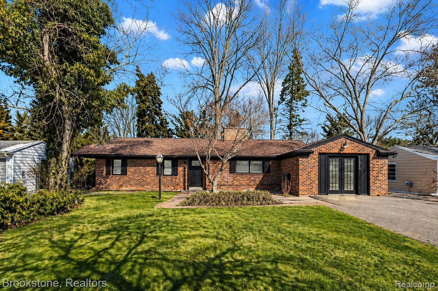 16046, 13 Mile, Beverly Hills, Michigan, 48025