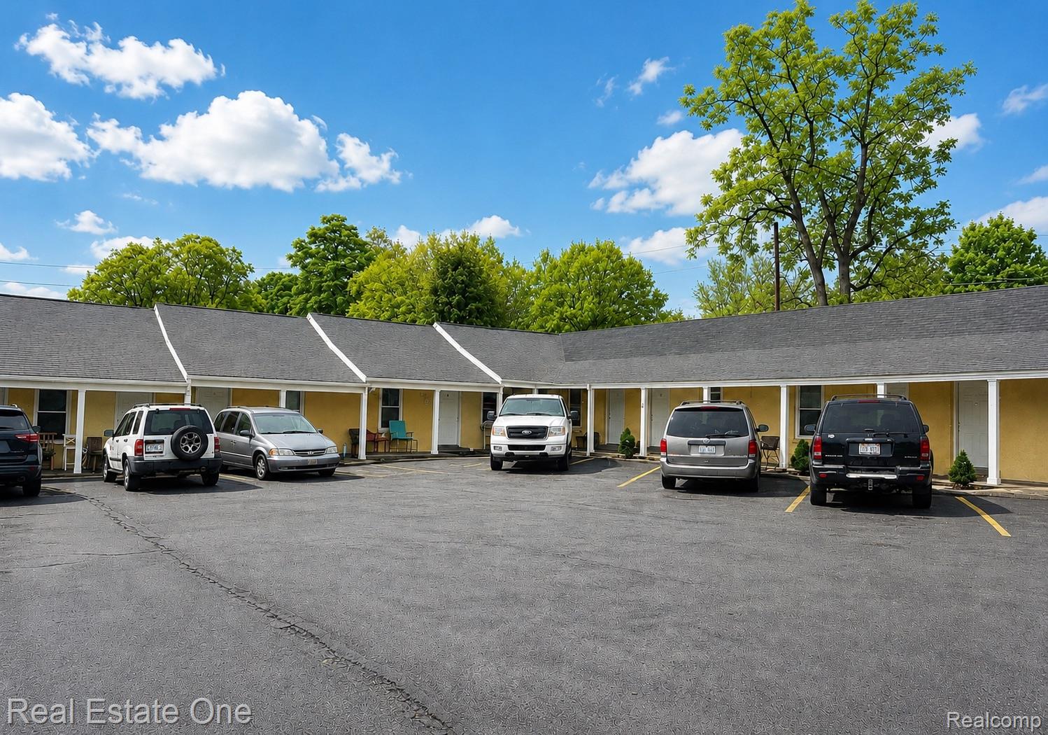 507, Lakeville, #9, Leonard, Michigan, 48367