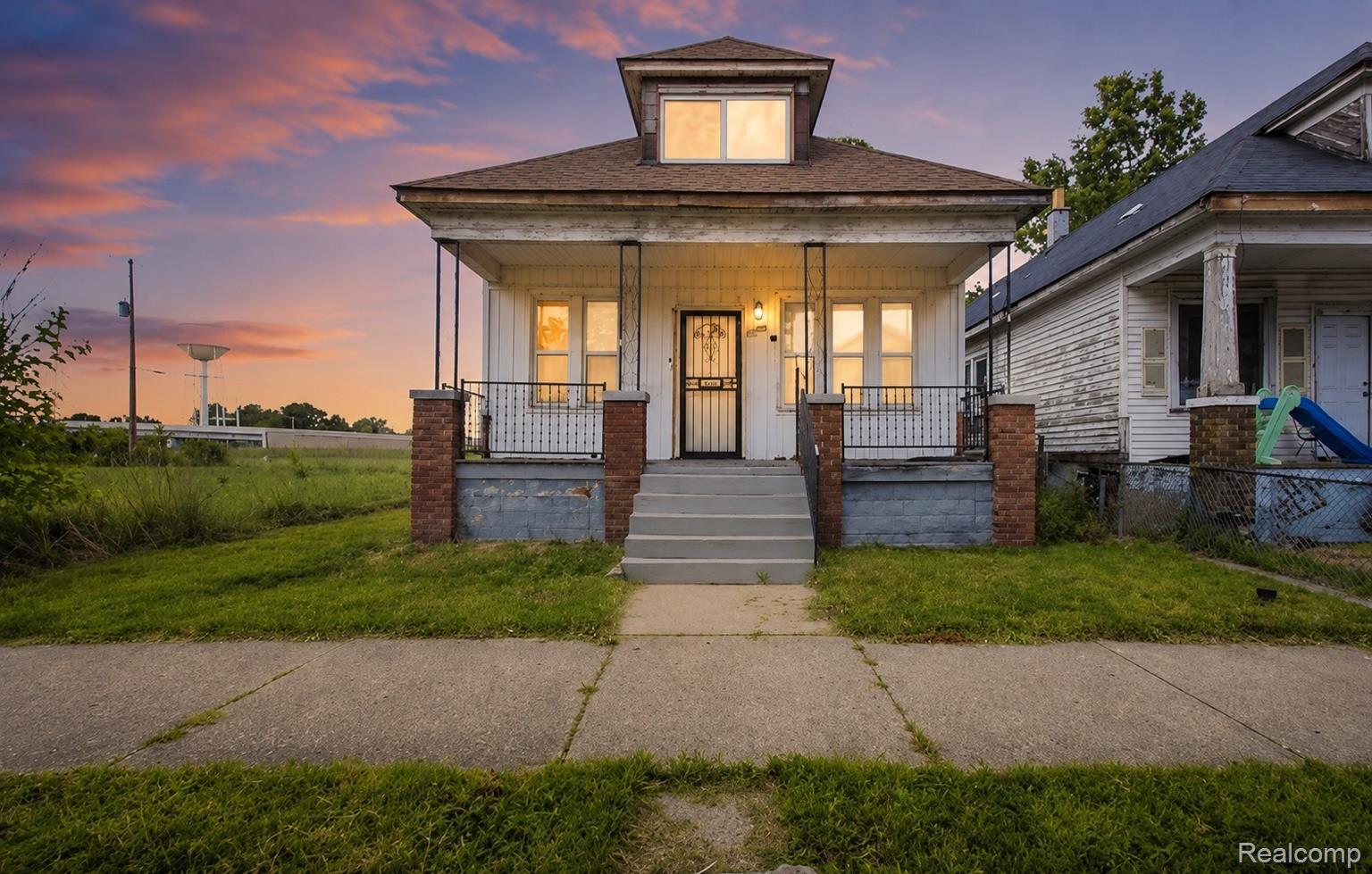 2003, Dearing, Hamtramck, Michigan, 48212