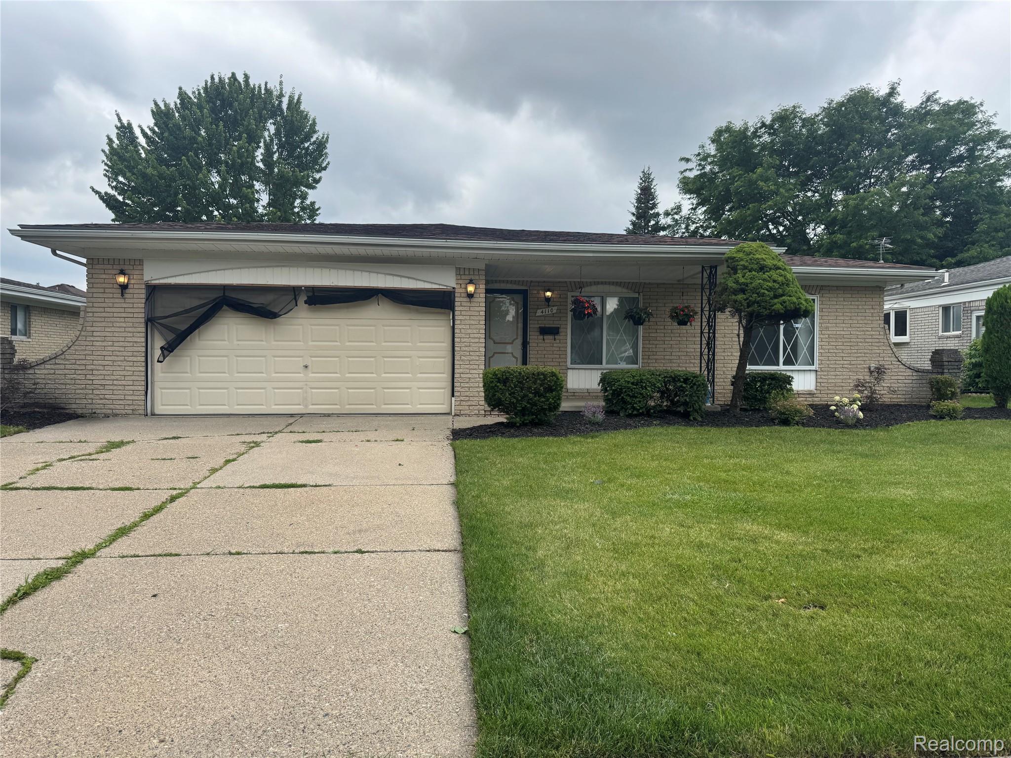 4110, Rose Mary, Sterling Heights, Michigan, 48310