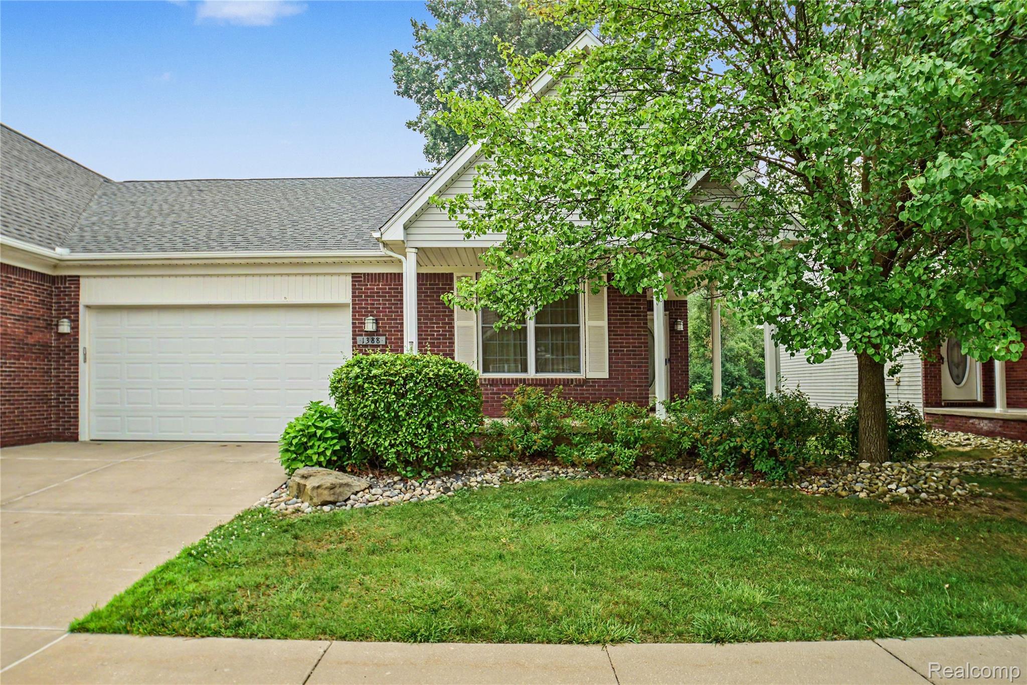 1388, Luxington, Lapeer, Michigan, 48446