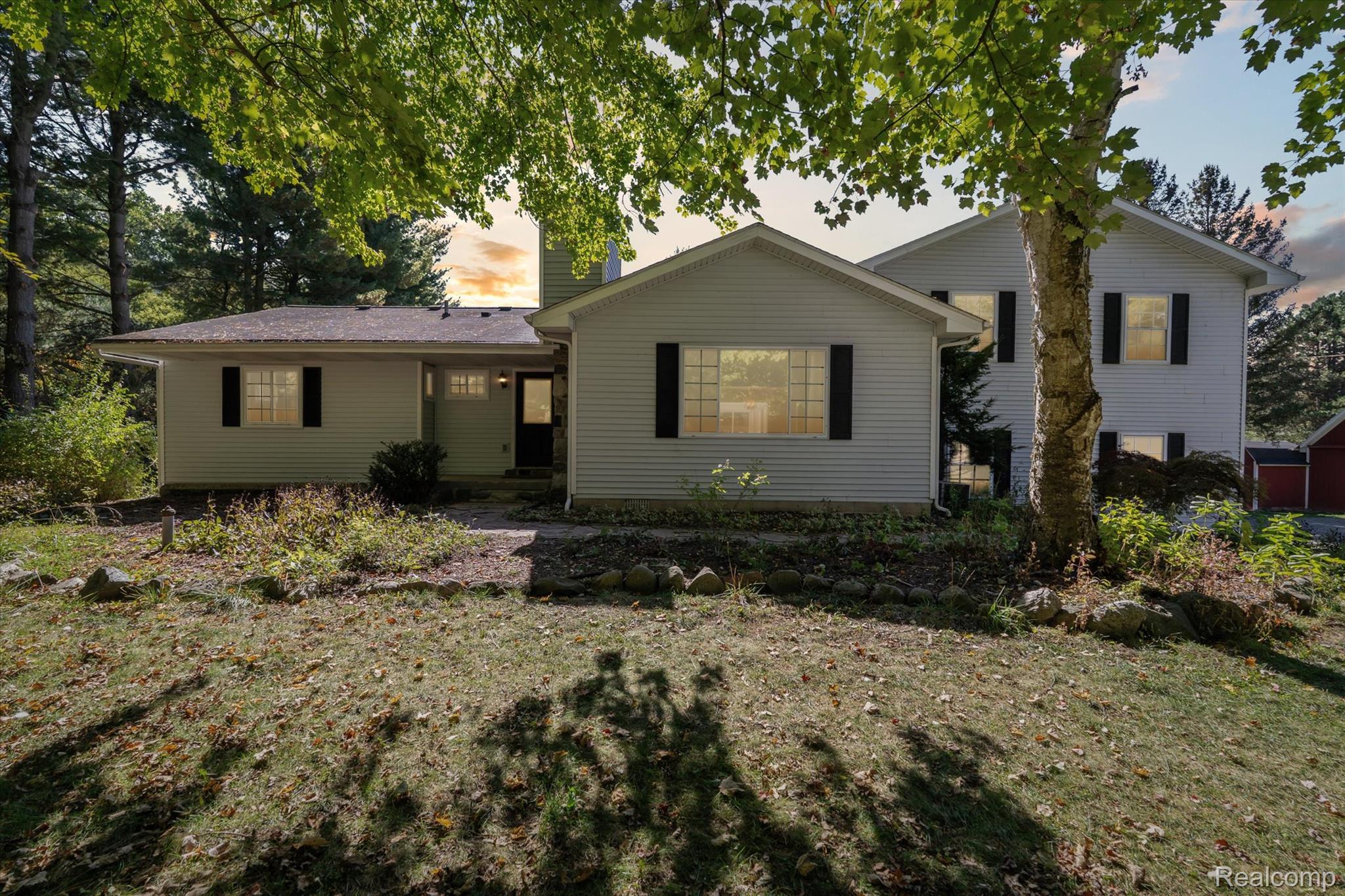 2860, Coon Lake, Howell, Michigan, 48843