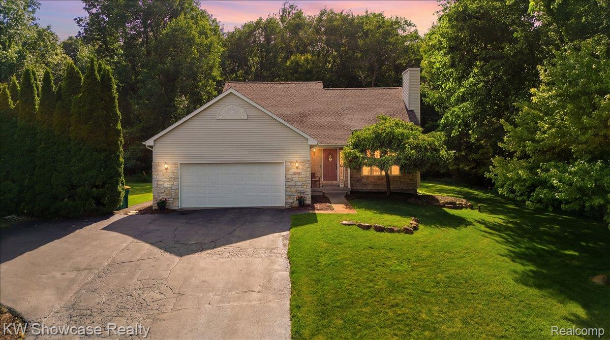525, Aarons, Ortonville, Michigan, 48462