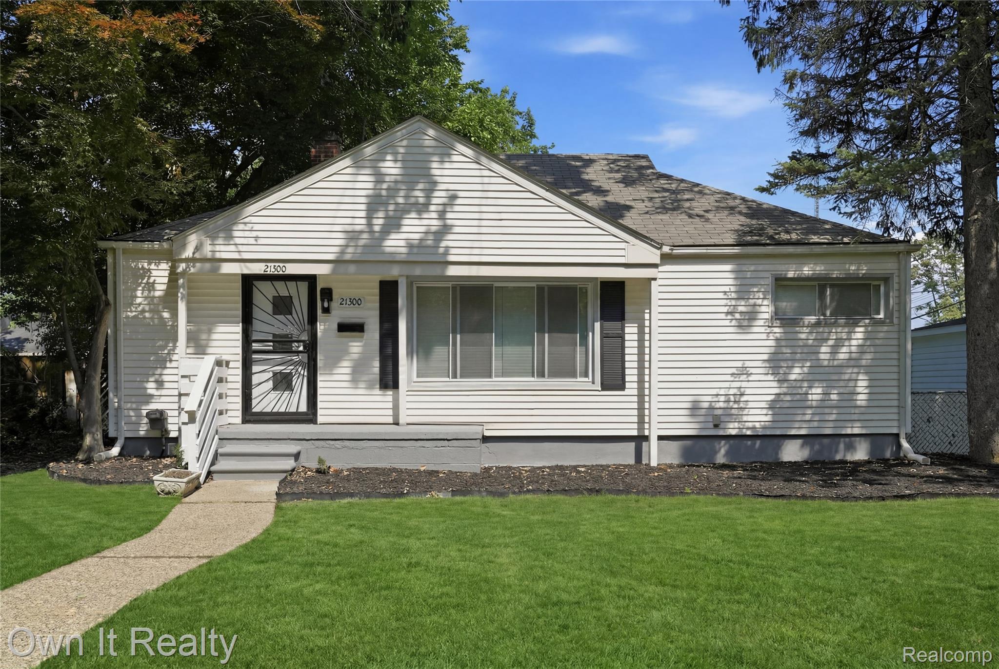 21300, Westhampton, Oak Park, Michigan, 48237