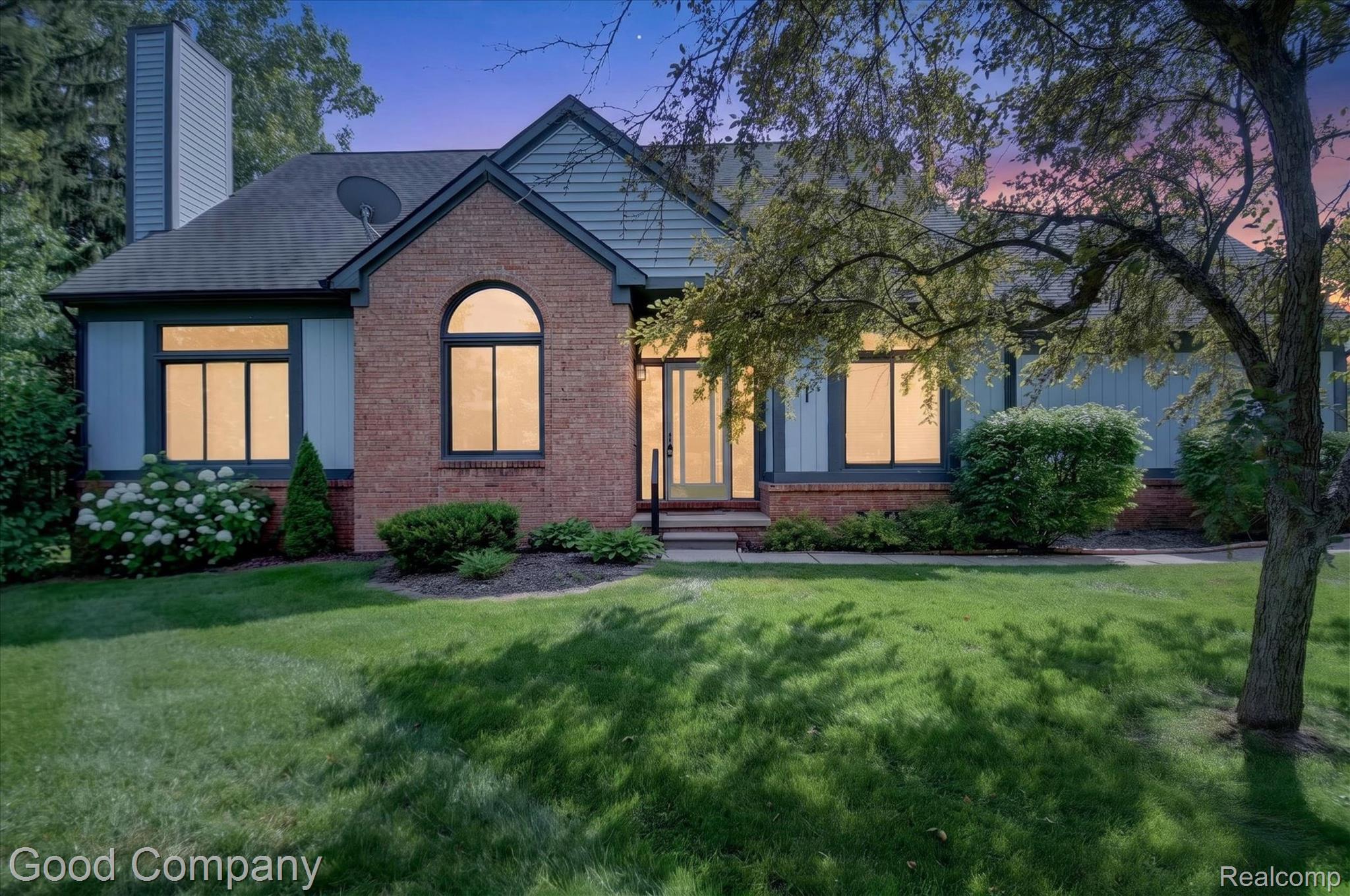 2701, Lochmoor, Lake Orion, Michigan, 48360