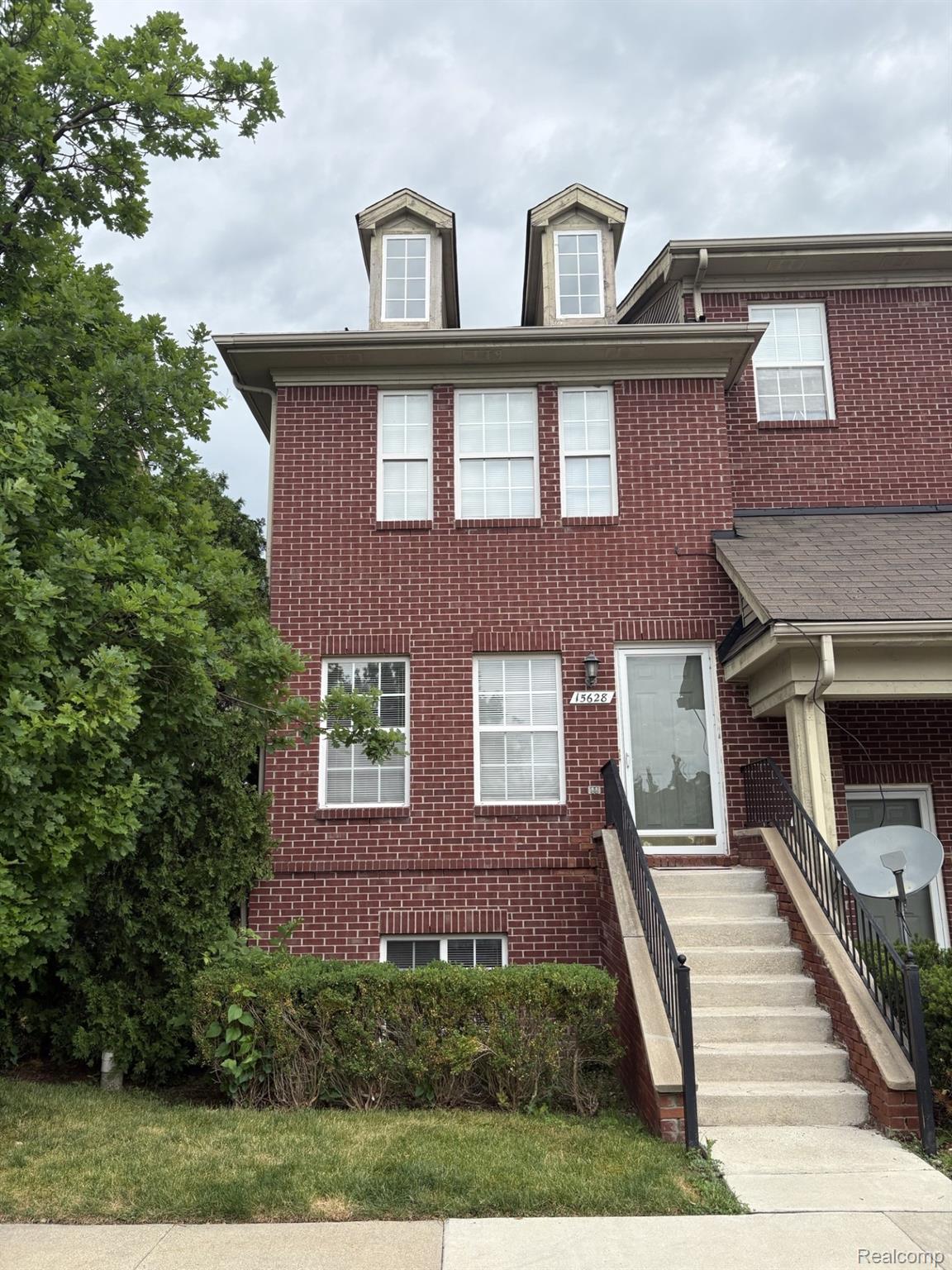 15628, Stone Crossing, Southfield, Michigan, 48075