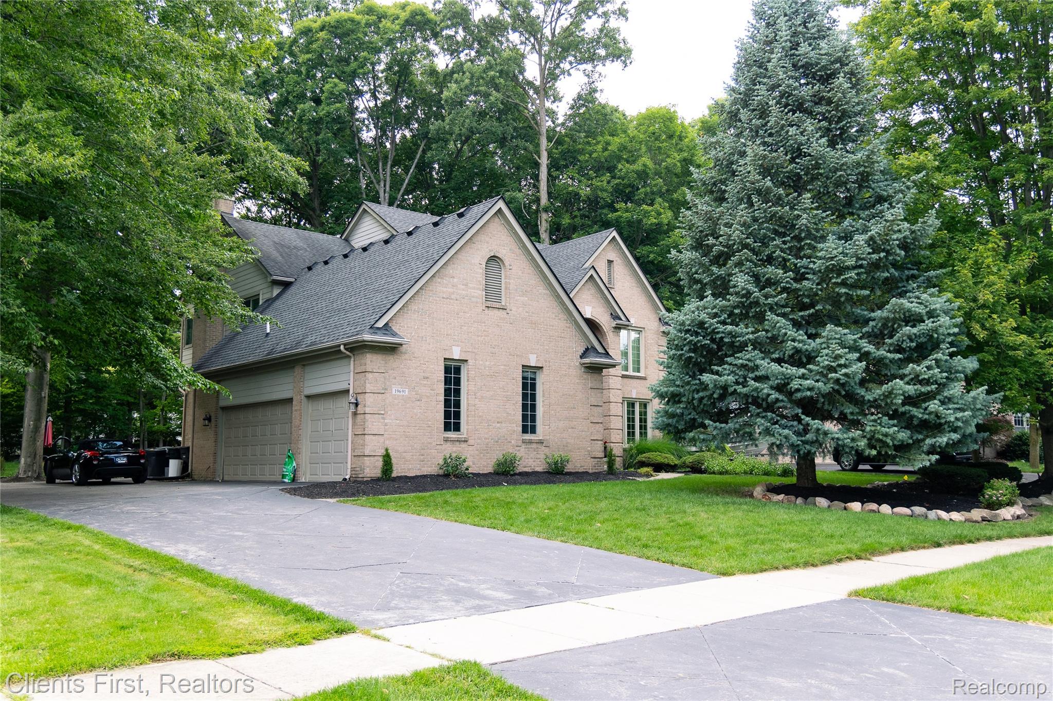 19691, Windridge, Northville, Michigan, 48167