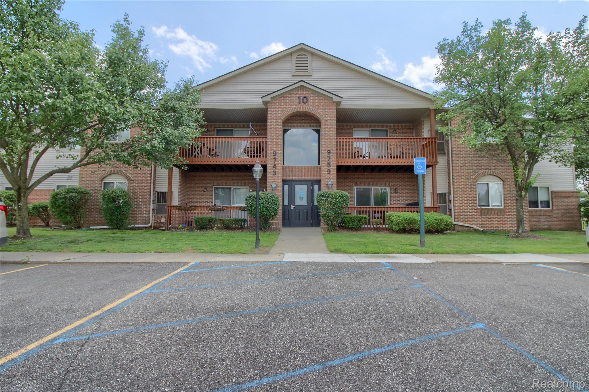 9743, Wildflower, Belleville, Michigan, 48111