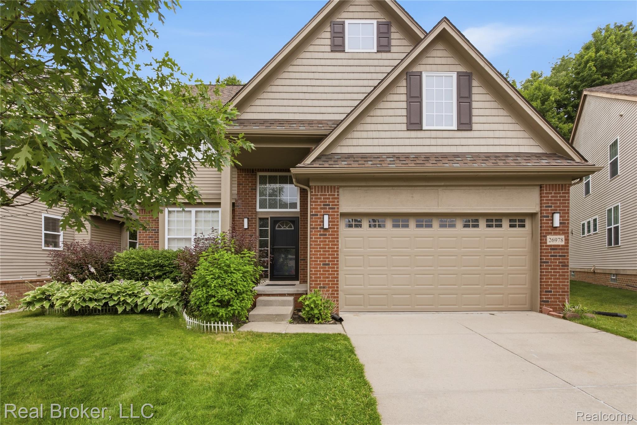 26978, Maxwell, Novi, Michigan, 48374