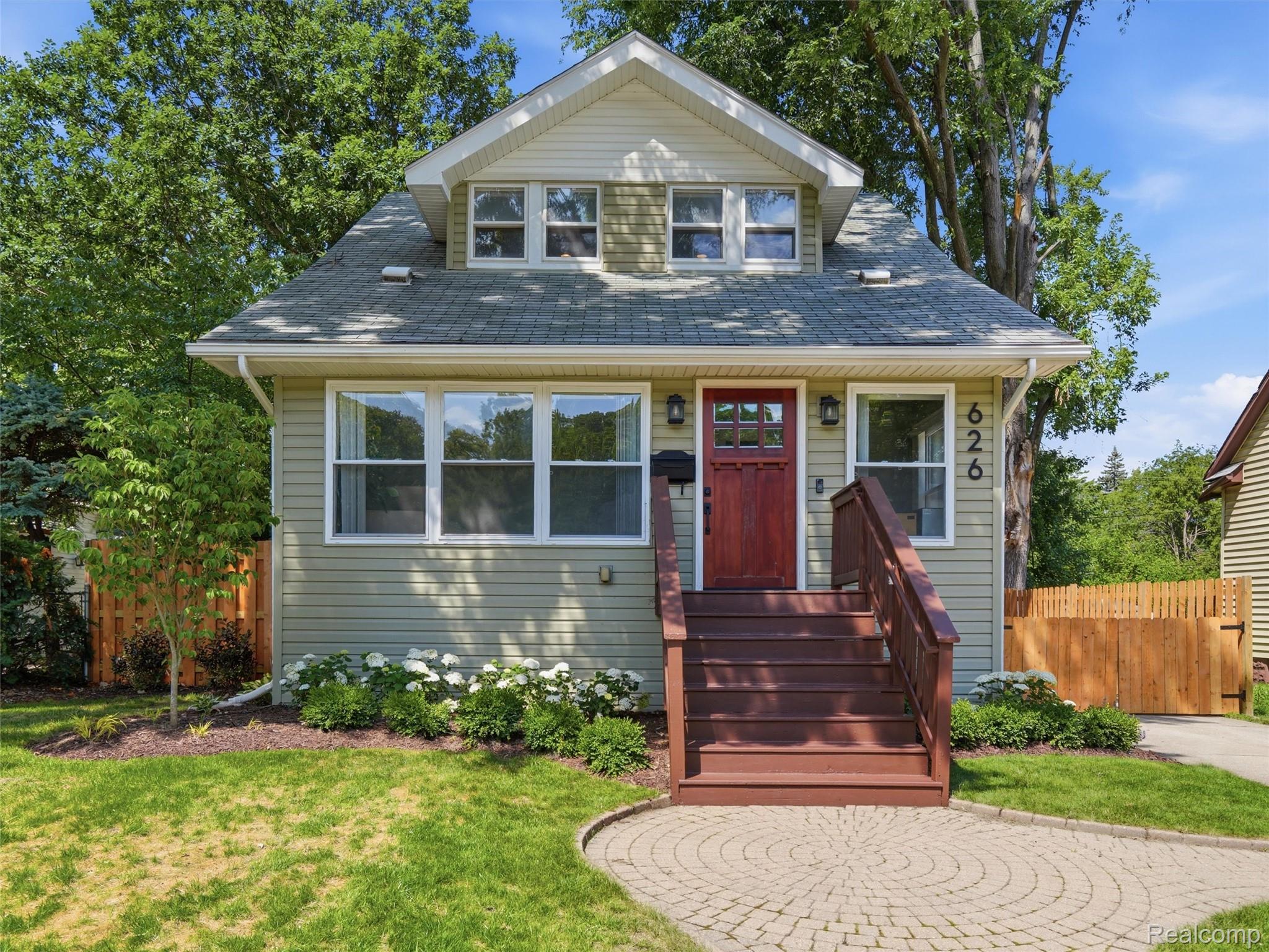 626, Kayser, Royal Oak, Michigan, 48067