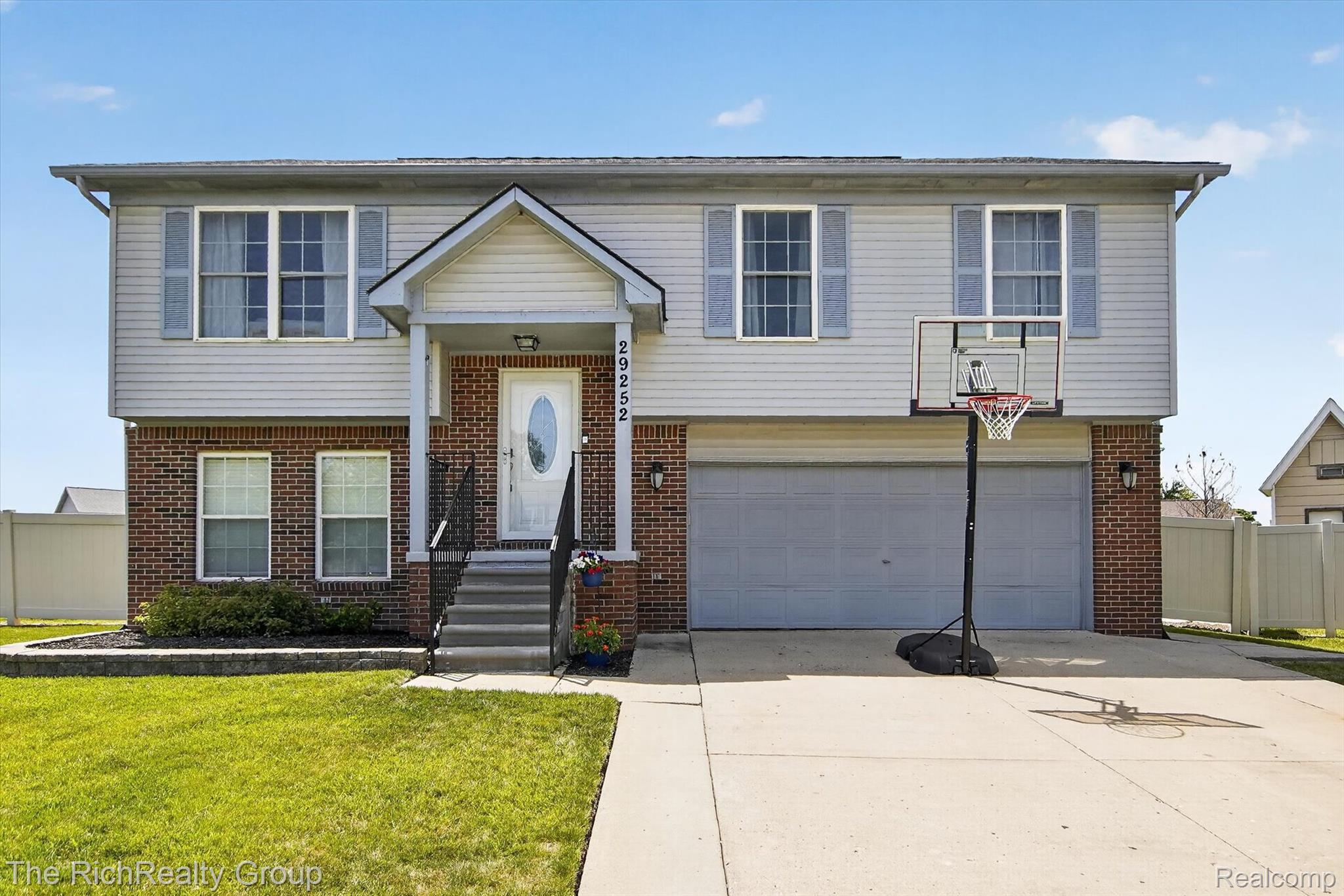 29252, Hunter, Trenton, Michigan, 48183