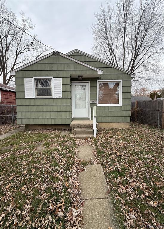 1210, Pinehurst, Flint, Michigan, 48507