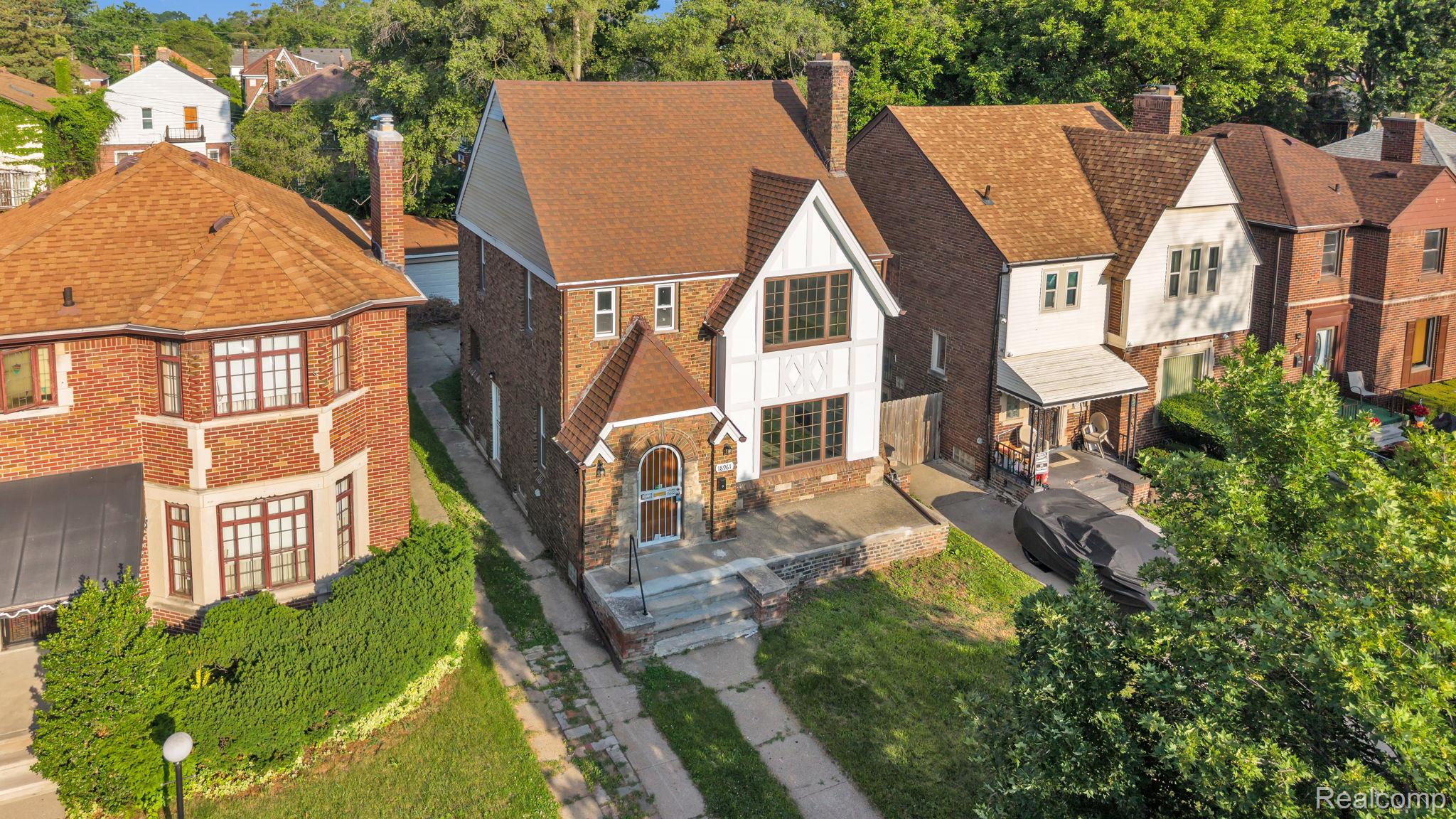 18961, Pennington, Detroit, Michigan, 48221