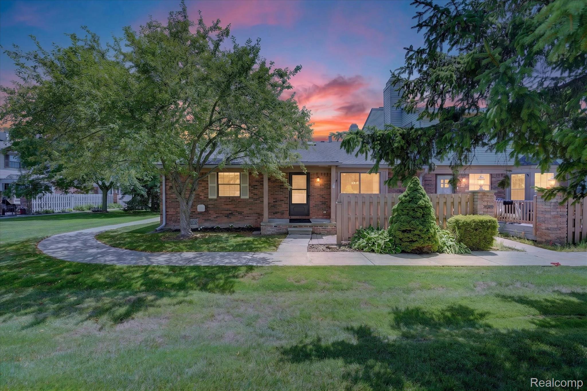 43628, Arbor Way, #103, Canton, Michigan, 48188
