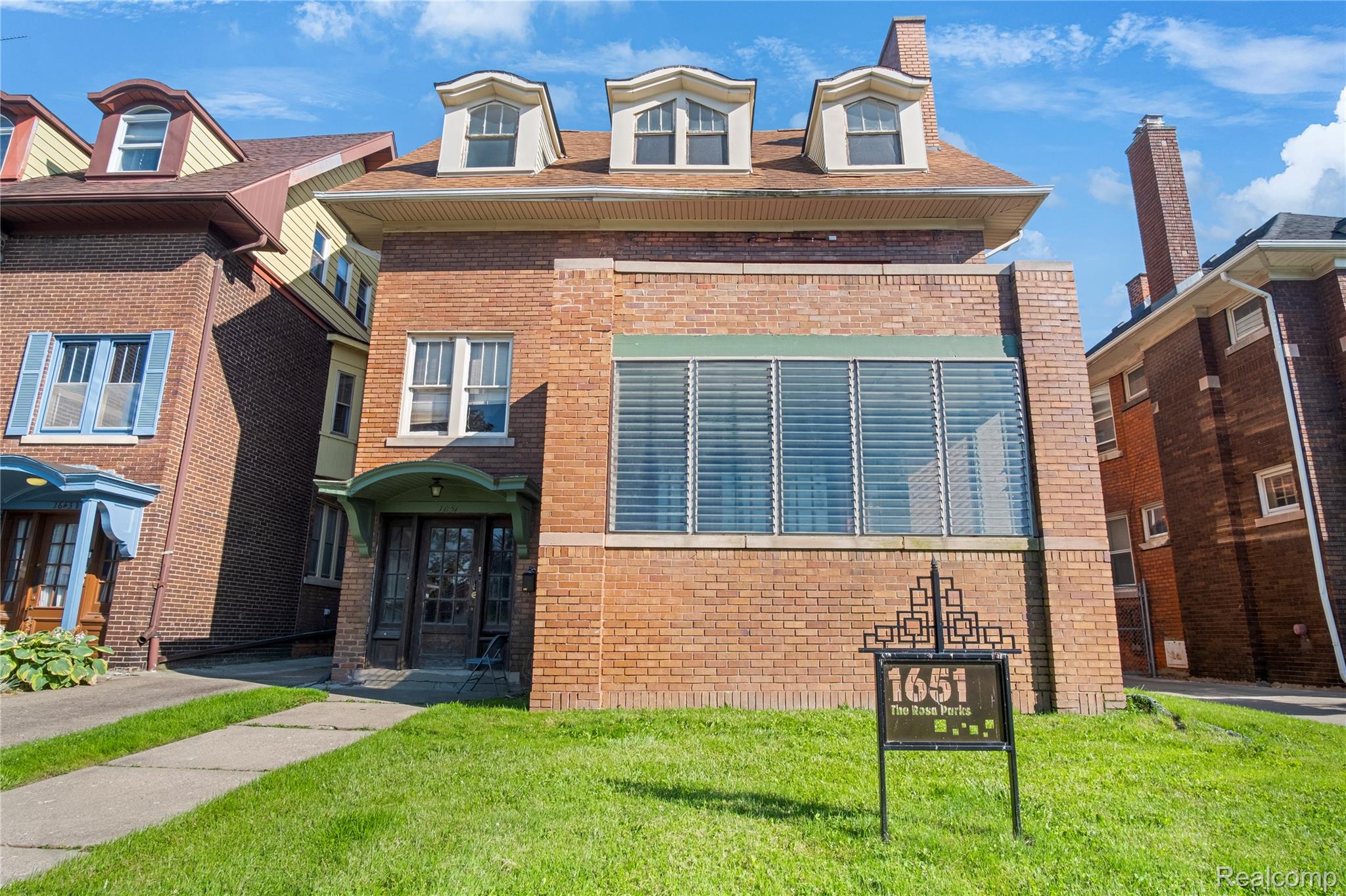 1651, Atkinson, #3rd Floor, Detroit, Michigan, 48206