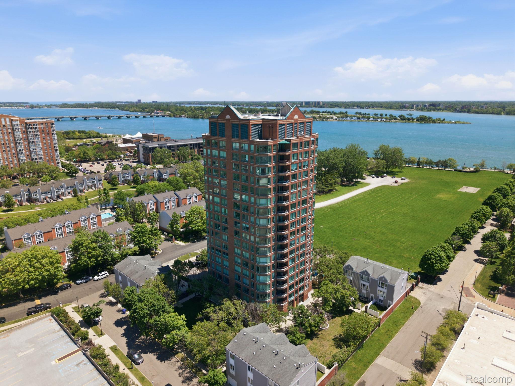3320, Spinnaker, #7A, Detroit, Michigan, 48207