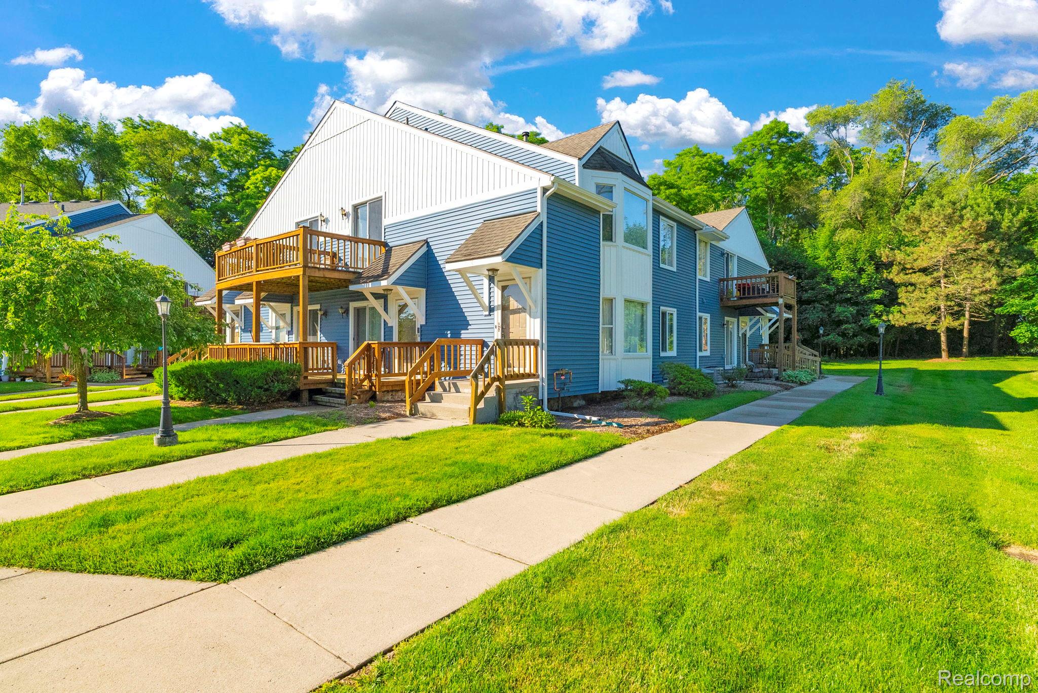 45000, Bayview, Novi, Michigan, 48377