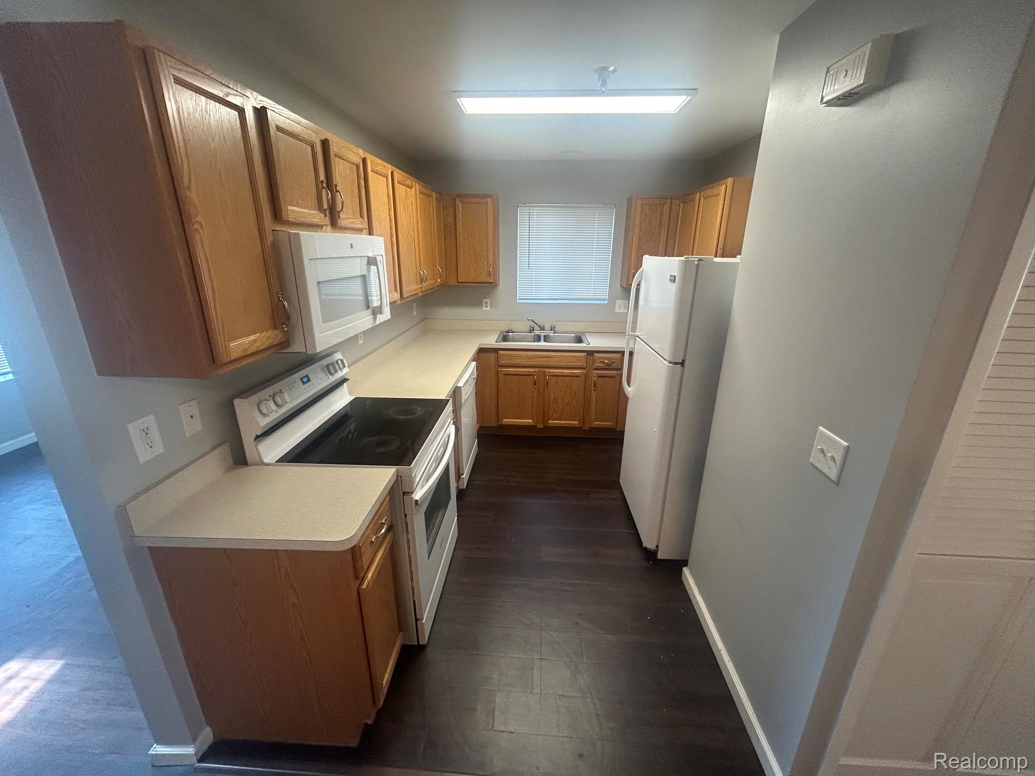 15626, Stone Crossing, Southfield, Michigan, 48075