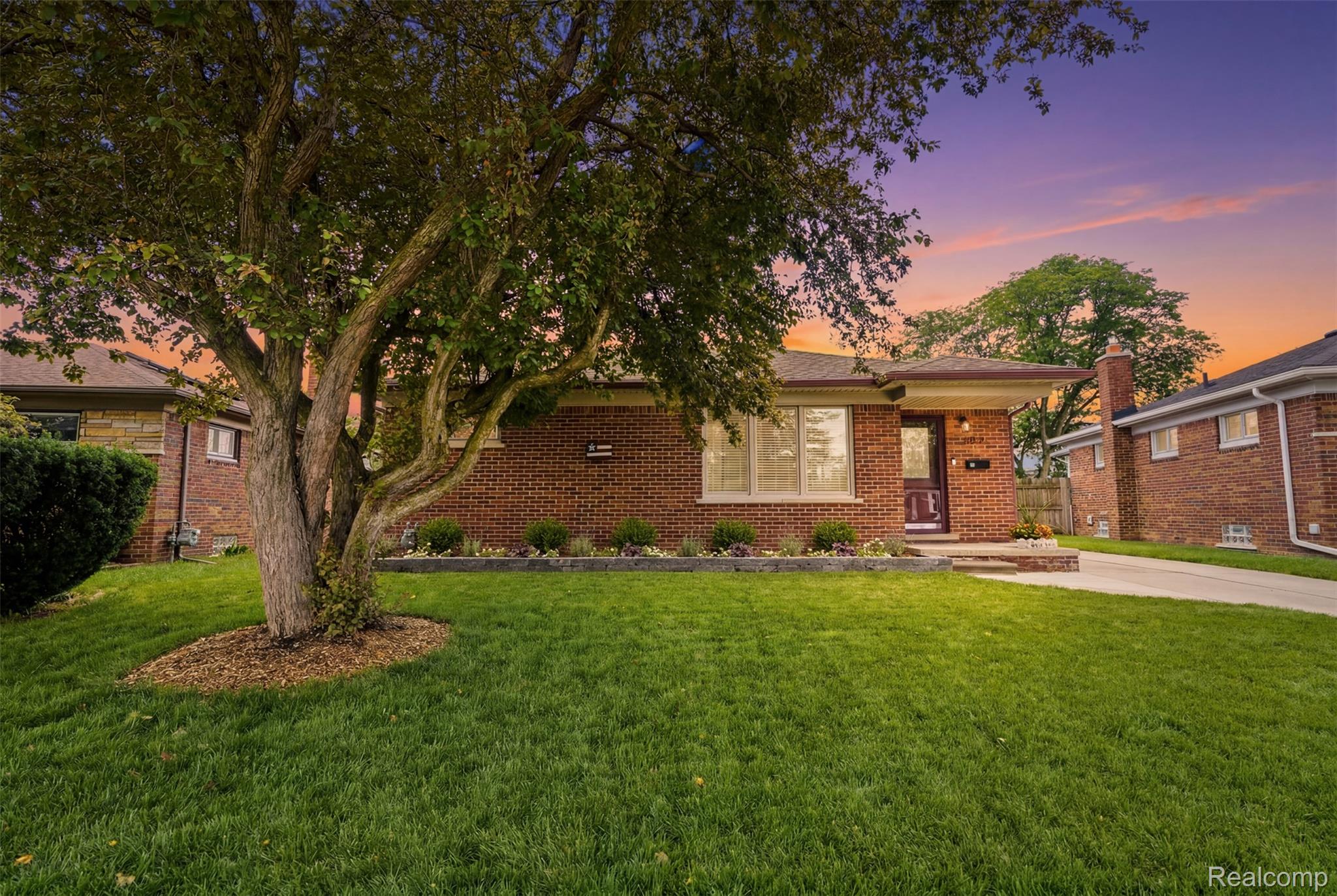 29971, Leona, Garden City, Michigan, 48135