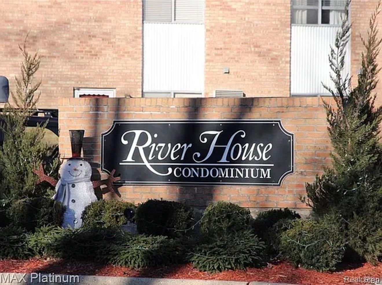 1261, Island, #102, Ann Arbor, Michigan, 48105