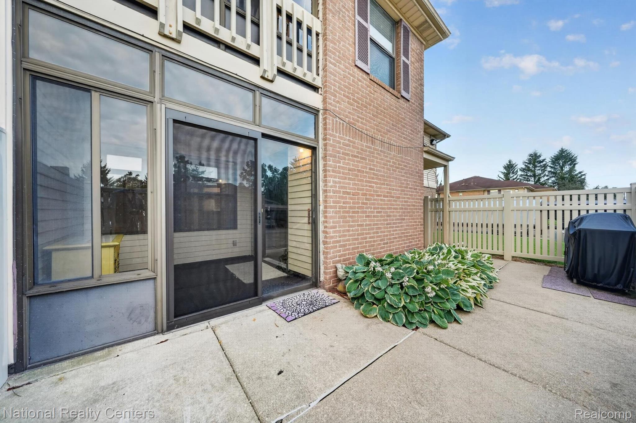 61171, Greenwood, South Lyon, Michigan, 48178