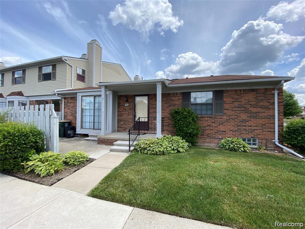 2101, VINE, #90, Canton, Michigan, 48188