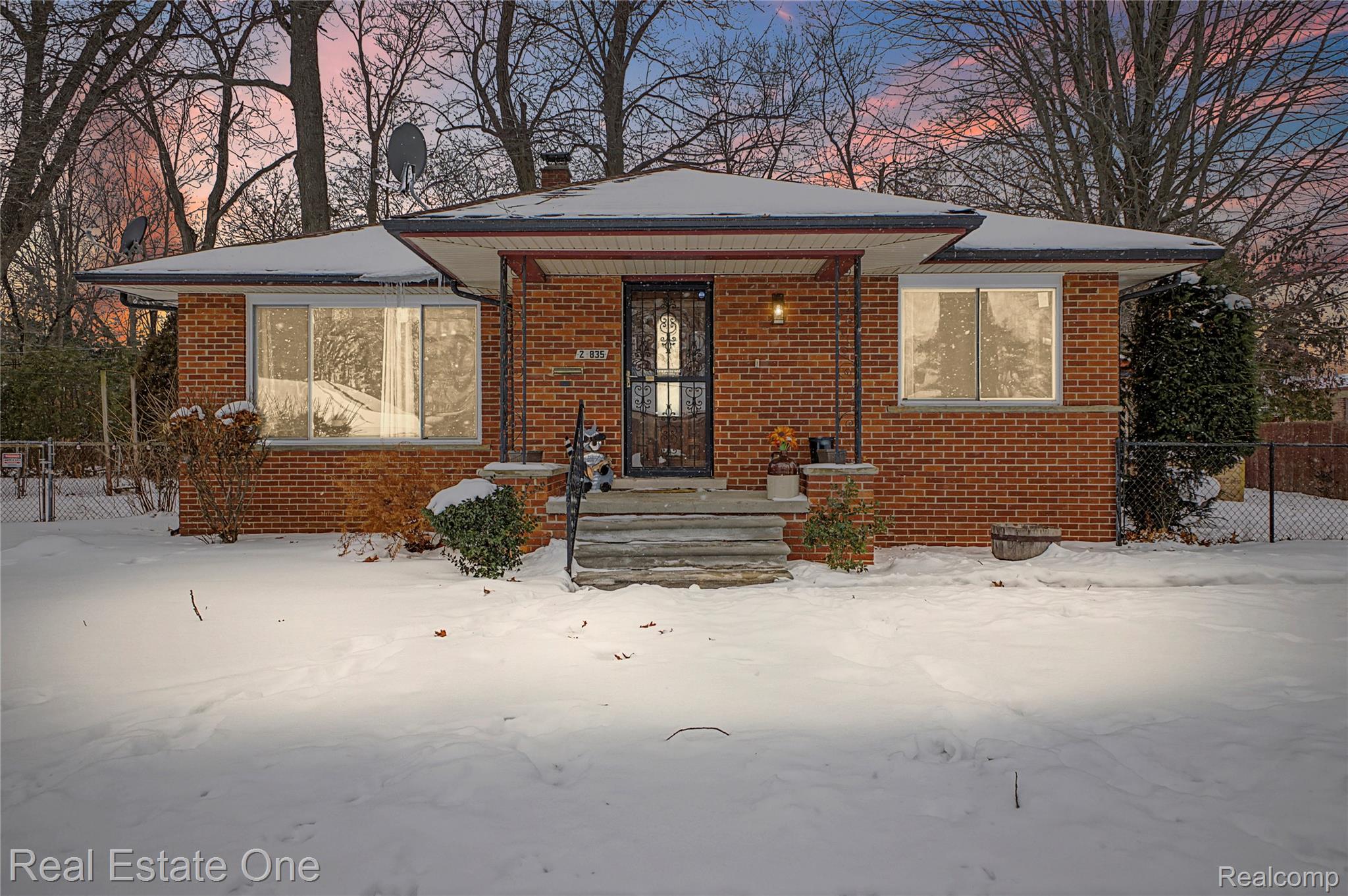 23835, Audrey, Warren, Michigan, 48091