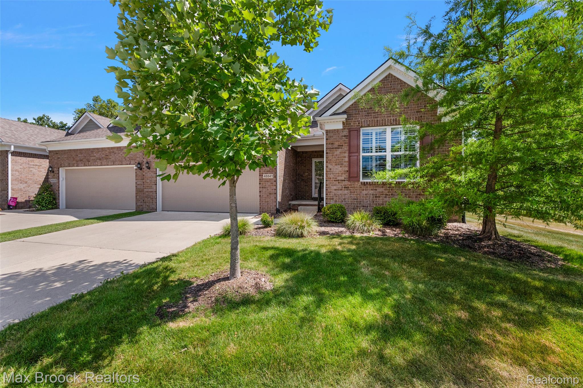48841, Rockview, Novi, Michigan, 48374