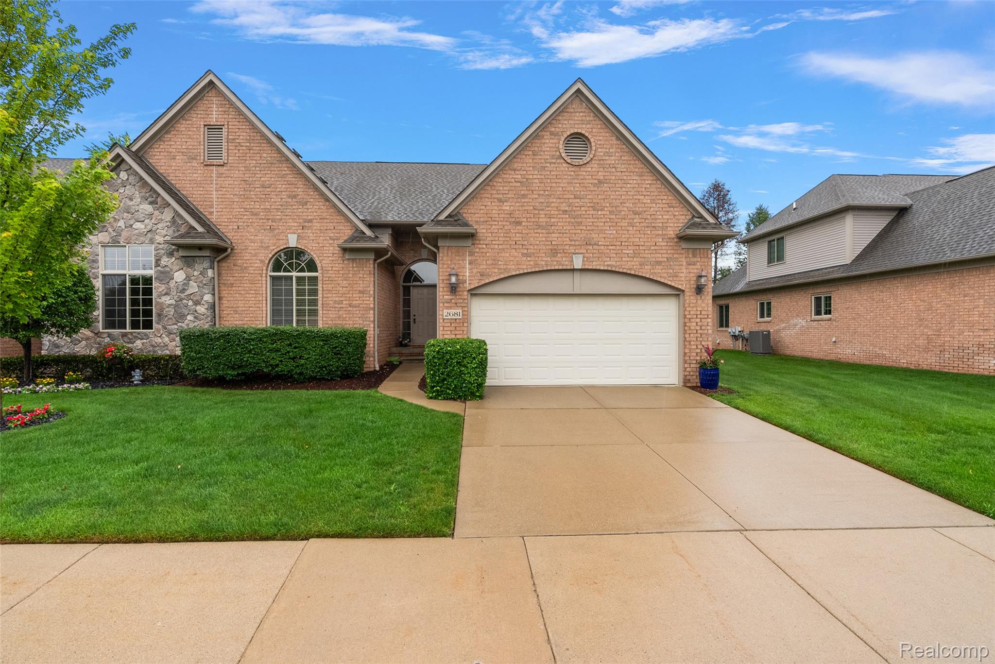 2681, Kentwood, #69, Utica, Michigan, 48316