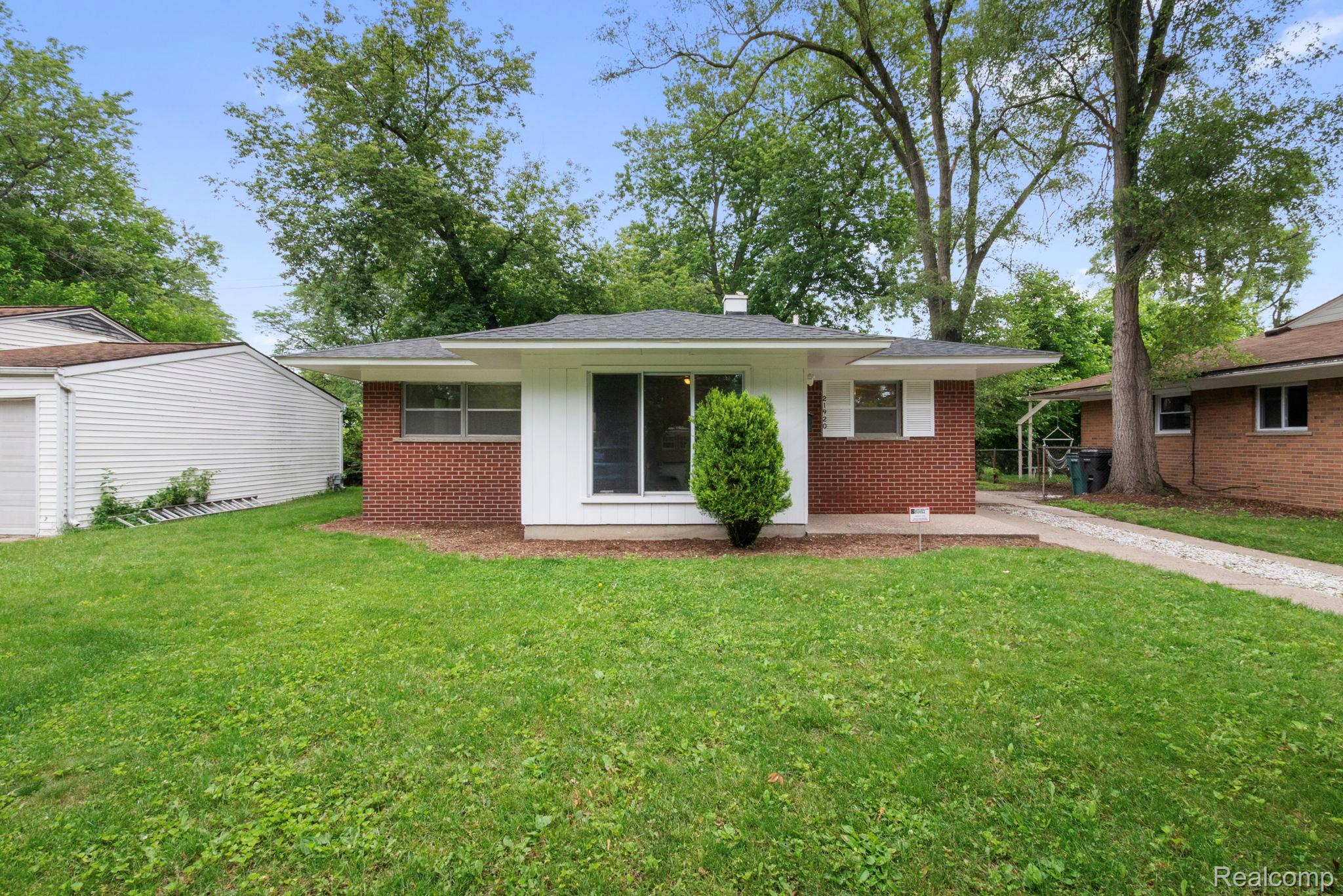 21920, Morton, Oak Park, Michigan, 48237