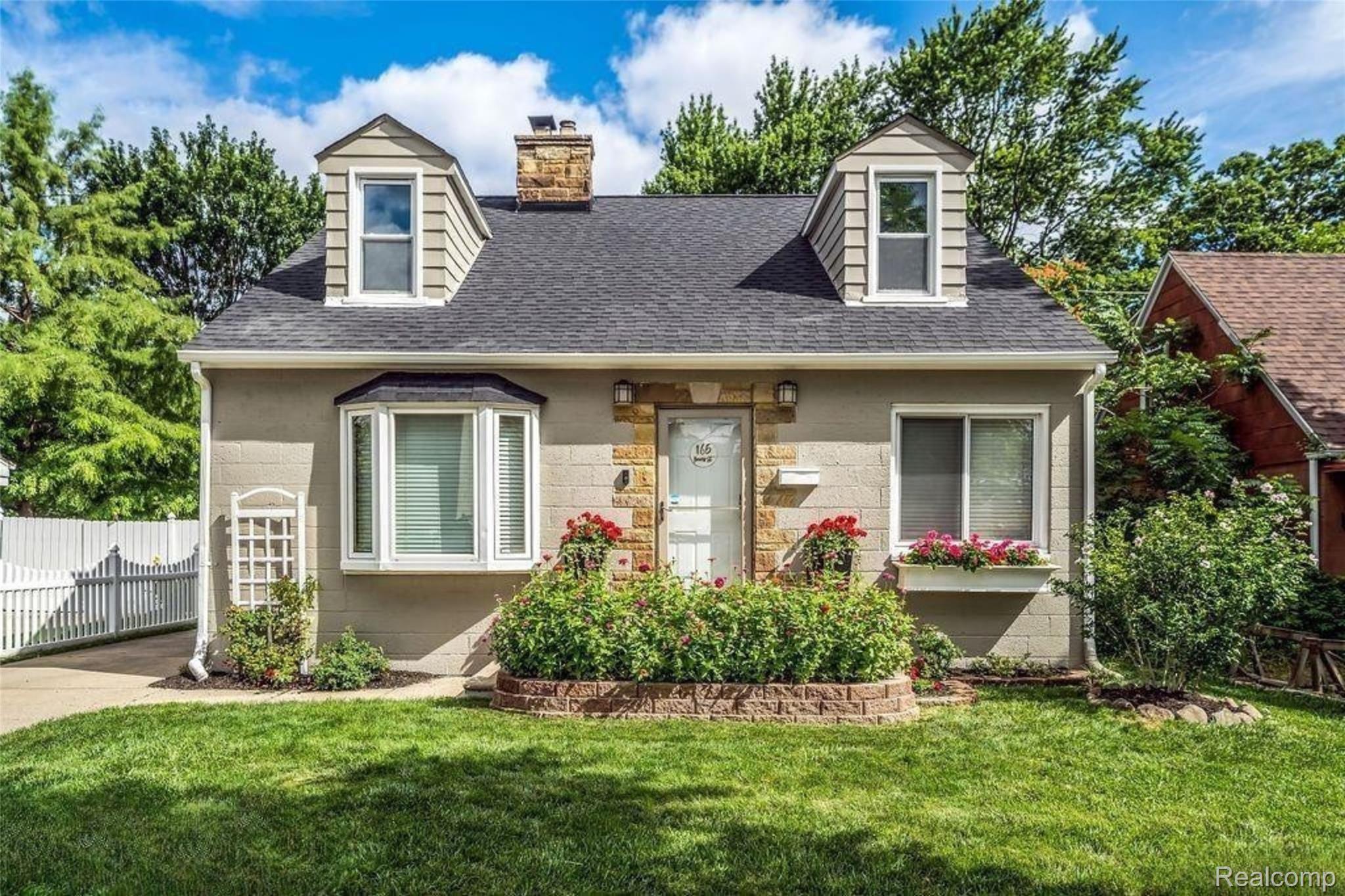 165, Bowers, Clawson, Michigan, 48017