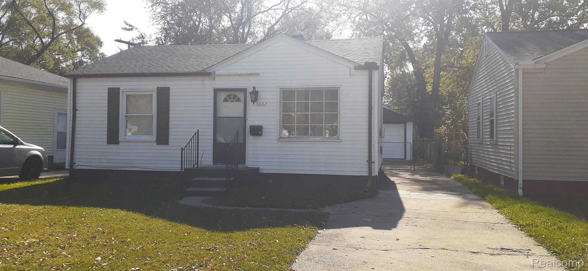 8662, FORD, Warren, Michigan, 48089