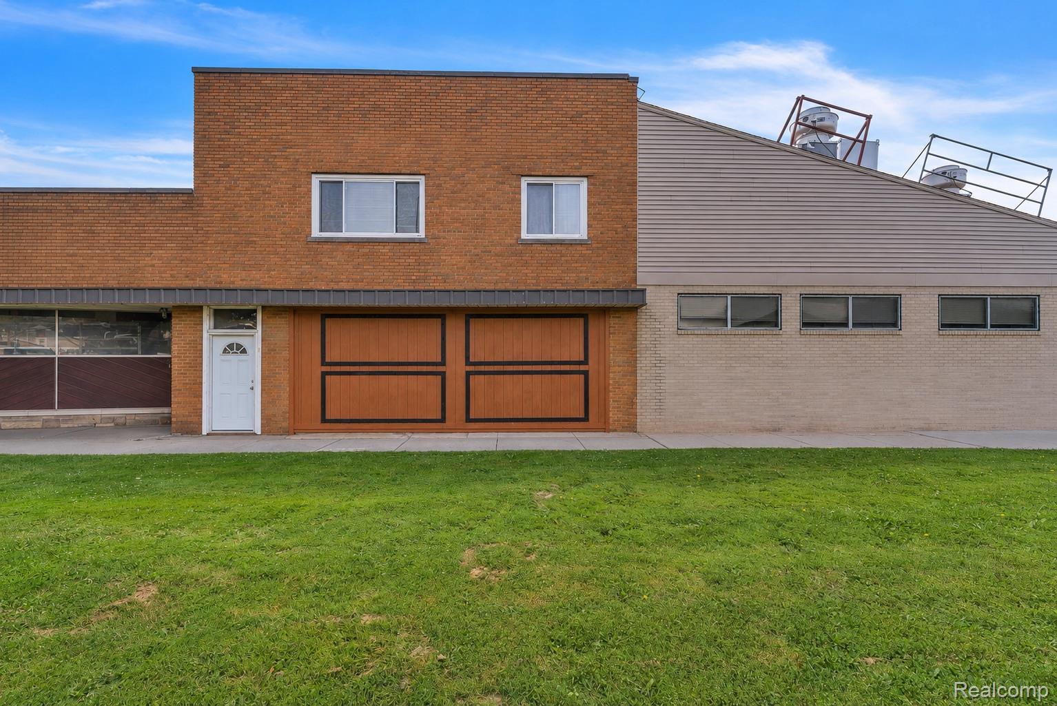 5223, Allen, Allen Park, Michigan, 48101