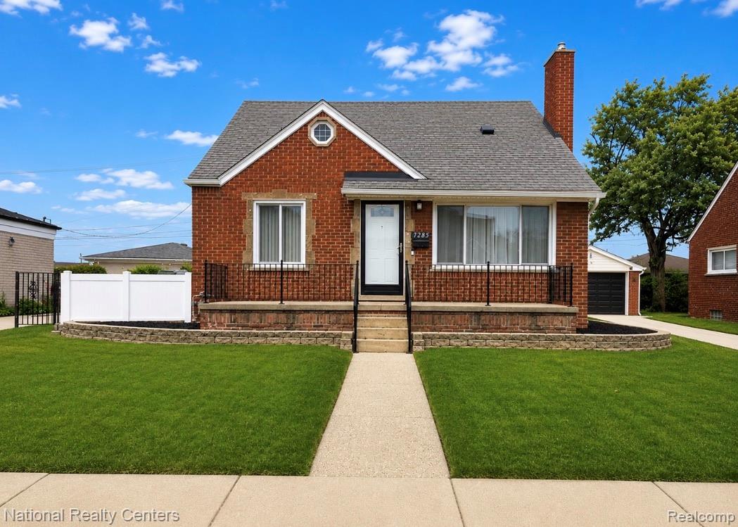 7285, Helen, Center Line, Michigan, 48015