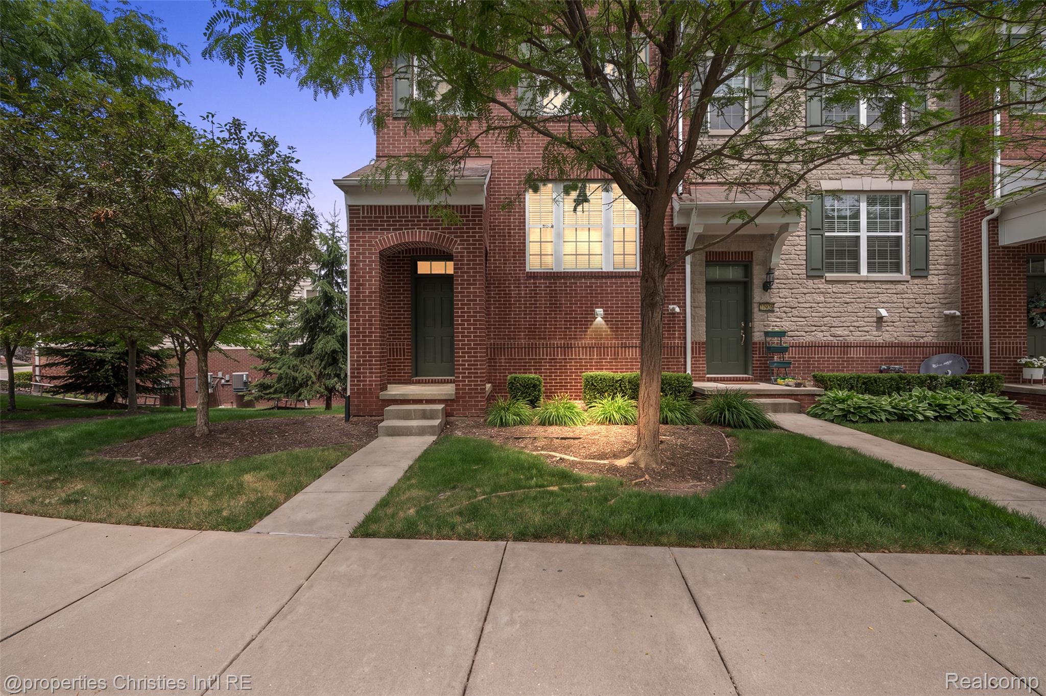 27928, Hopkins, Novi, Michigan, 48377