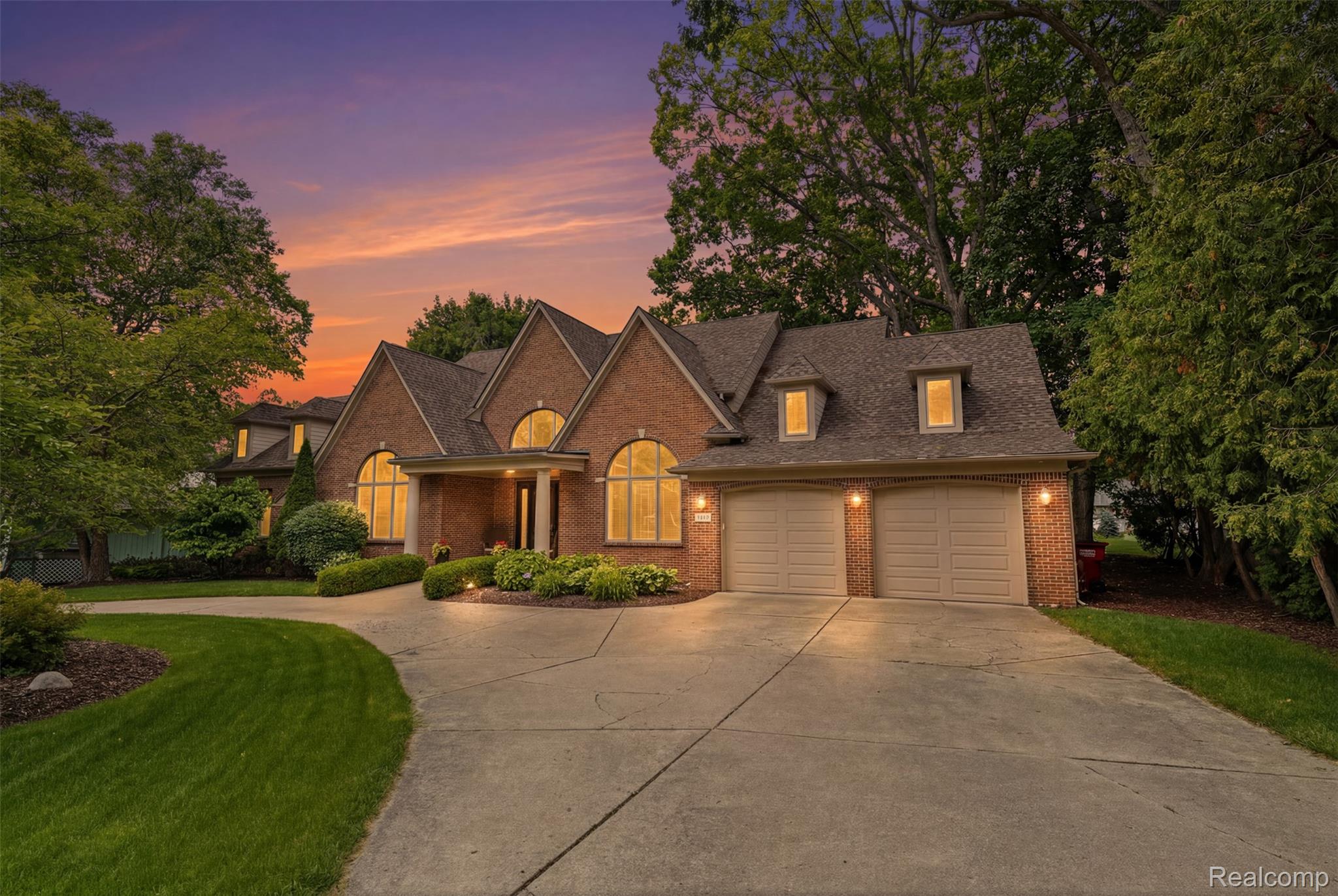 5110, Kitson, West Bloomfield, Michigan, 48324