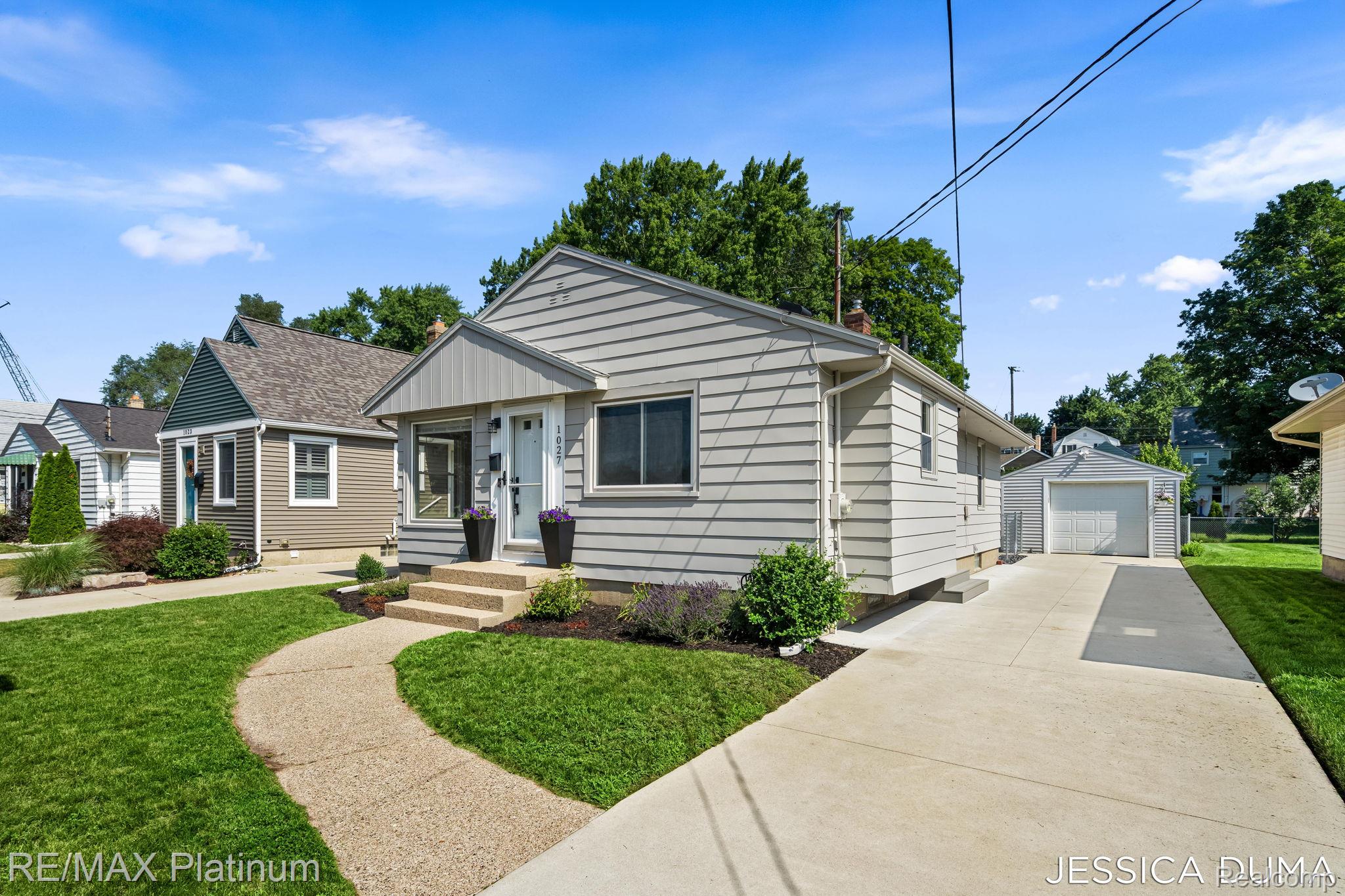 1027, Evelyn, NE, Grand Rapids, Michigan, 49505
