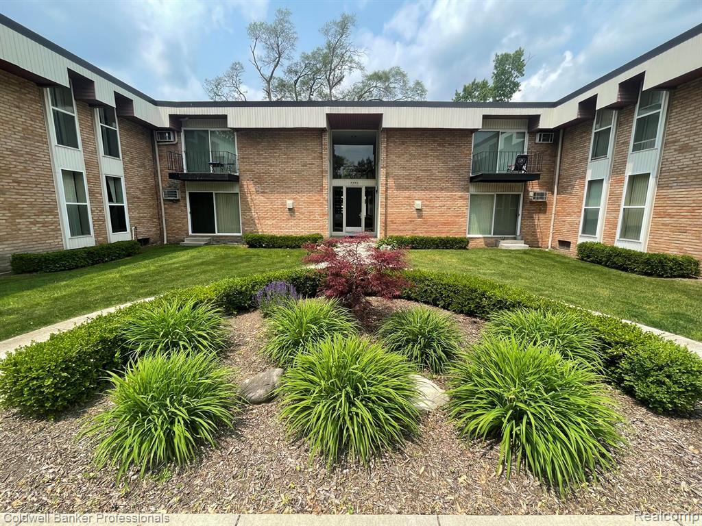 4200, Rochester, #106, Royal Oak, Michigan, 48073