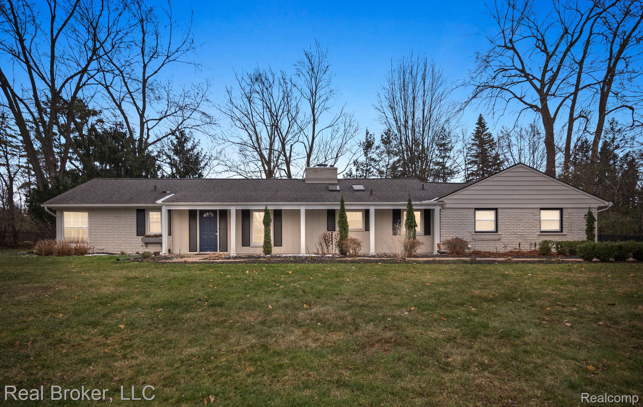 1909, Marie, Bloomfield Hills, Michigan, 48302