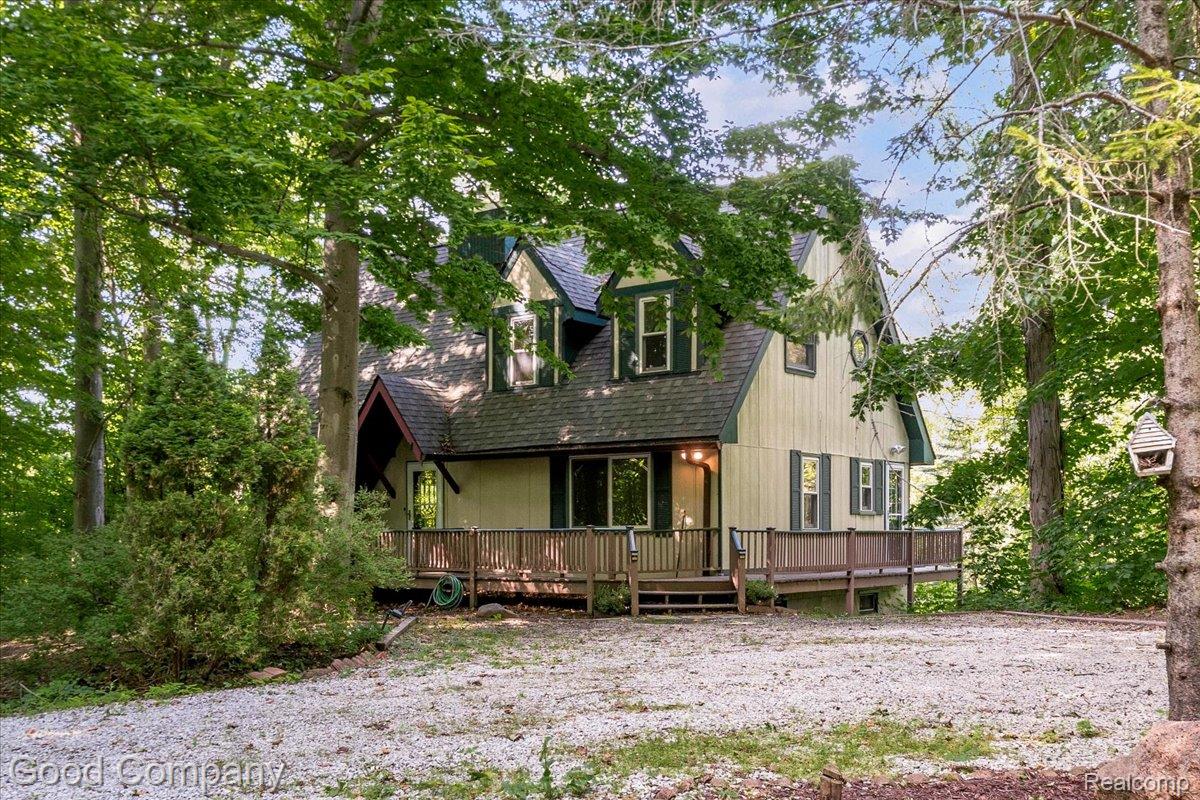 8569, Stonegate, Northville, Michigan, 48168