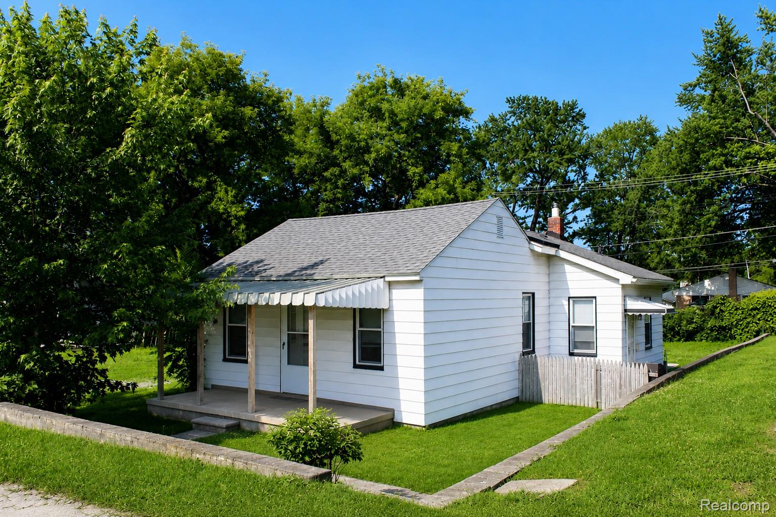 8411, Middlebelt, Westland, Michigan, 48185