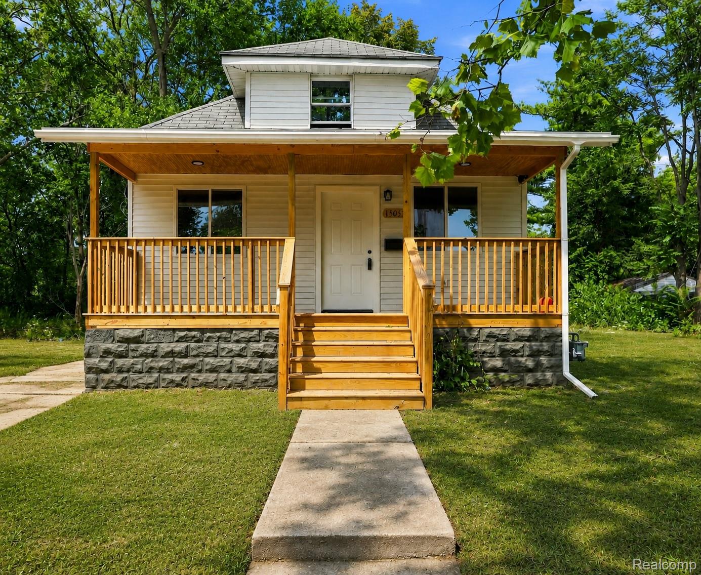 15053, Spring Garden, Detroit, Michigan, 48205