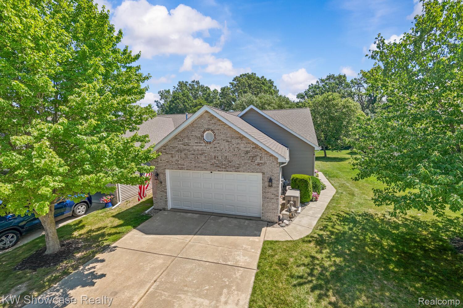 1033, Bluebell, Davison, Michigan, 48423