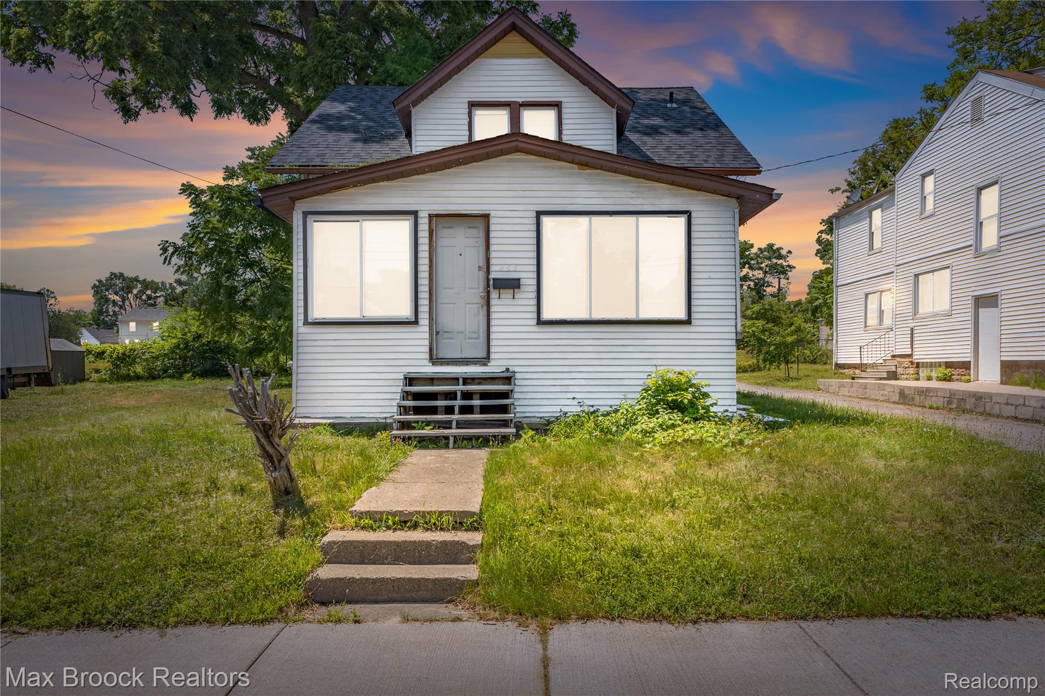 268, Paddock, Pontiac, Michigan, 48342