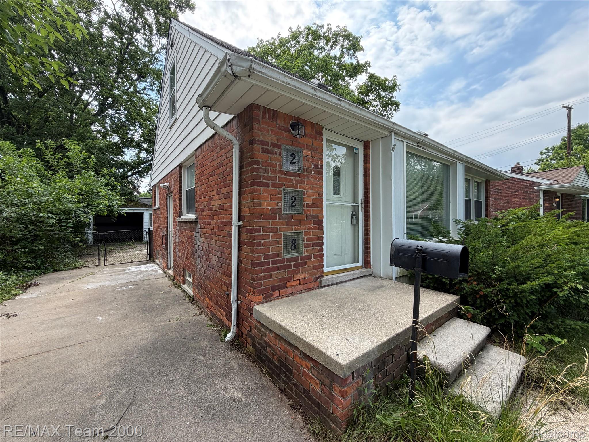 228, Auburn, Inkster, Michigan, 48141