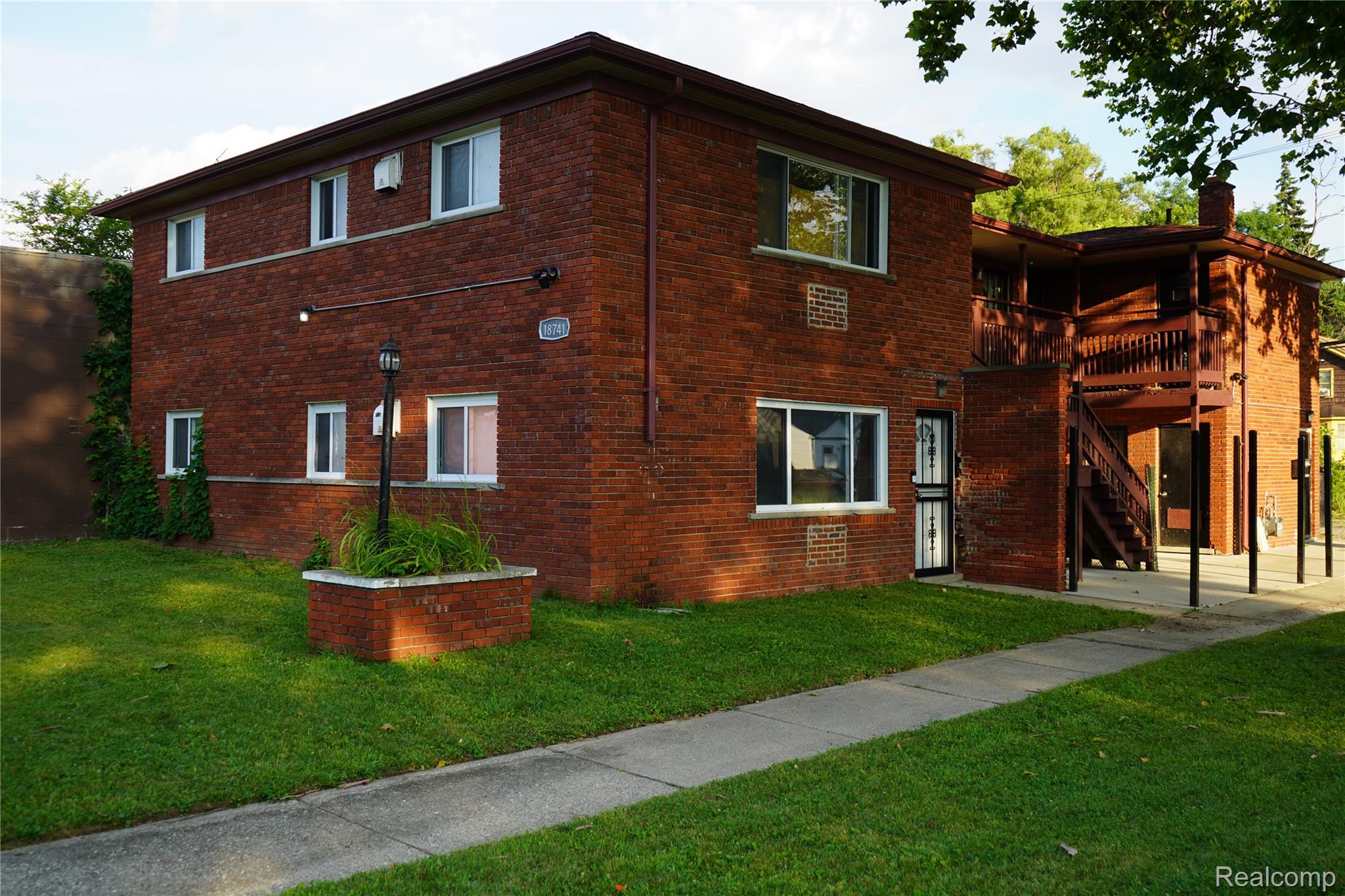 18741, Schoolcraft, Detroit, Michigan, 48223
