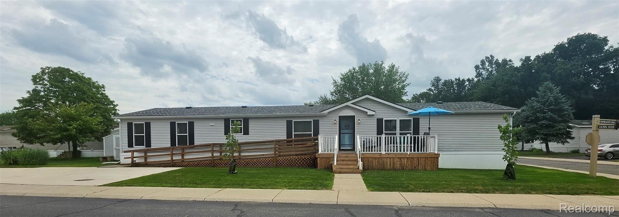128, Chinkapin Rill, Fenton, Michigan, 48430