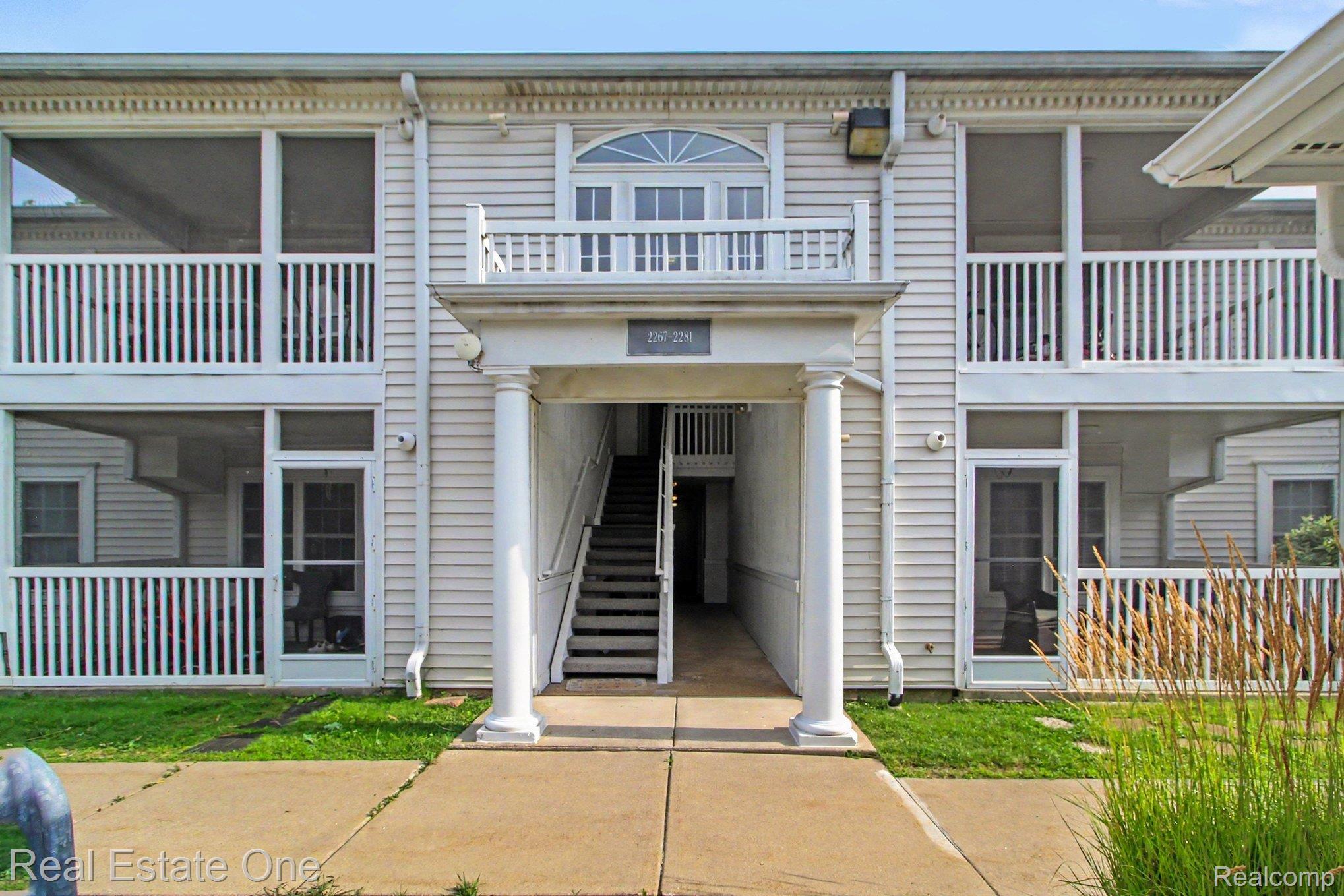 2271, Main, Ann Arbor, Michigan, 48103